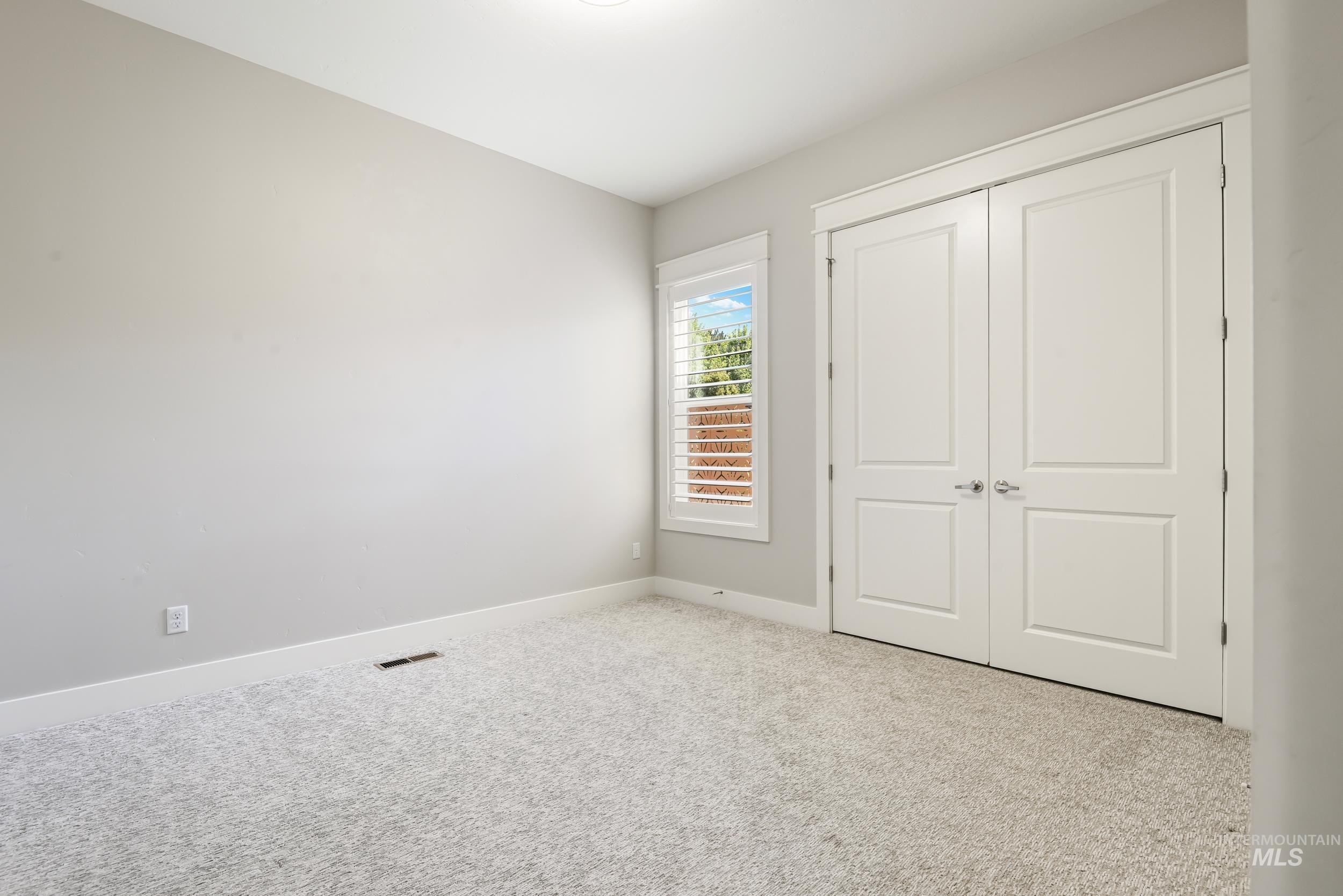property viewer photo 27