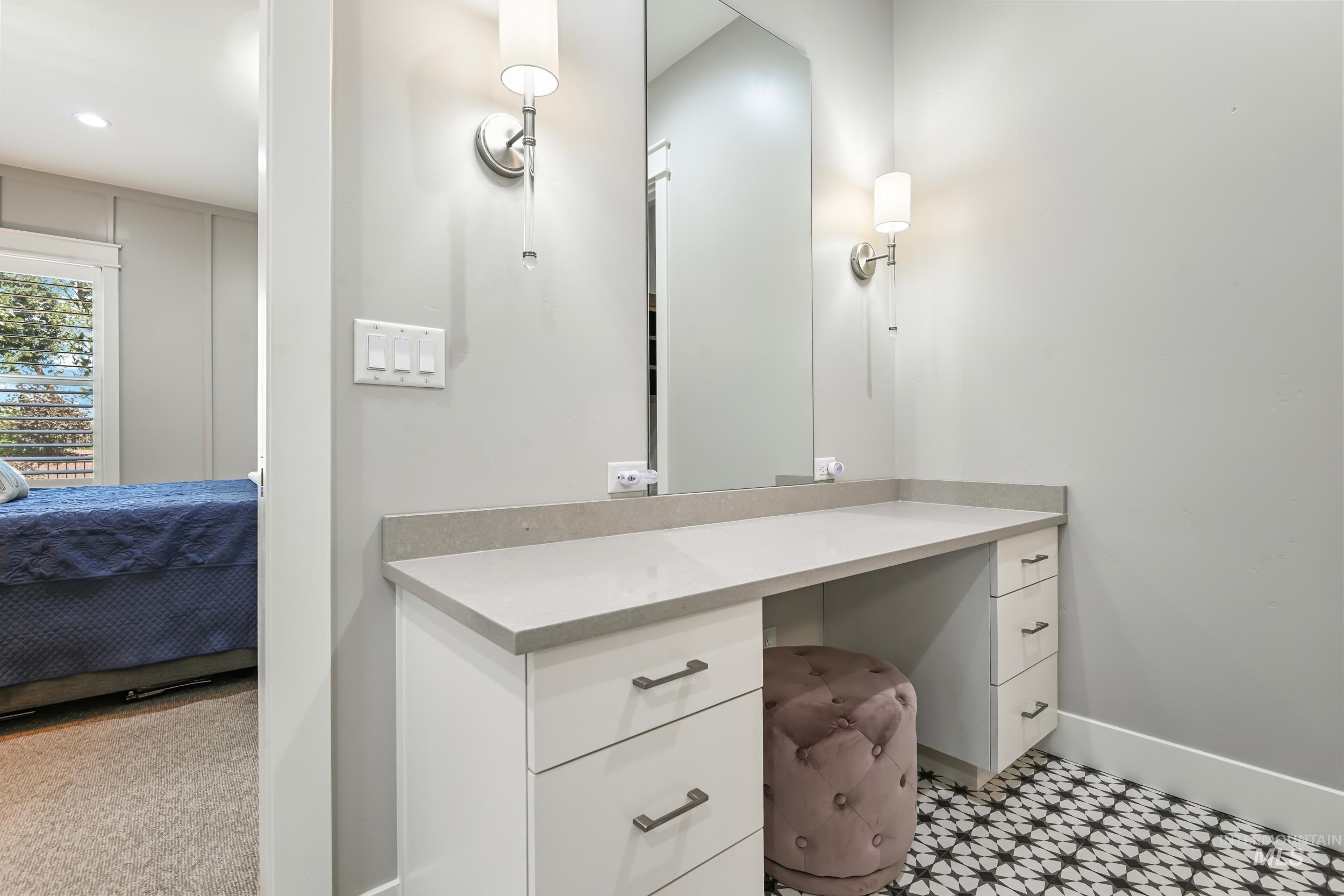property viewer photo 33