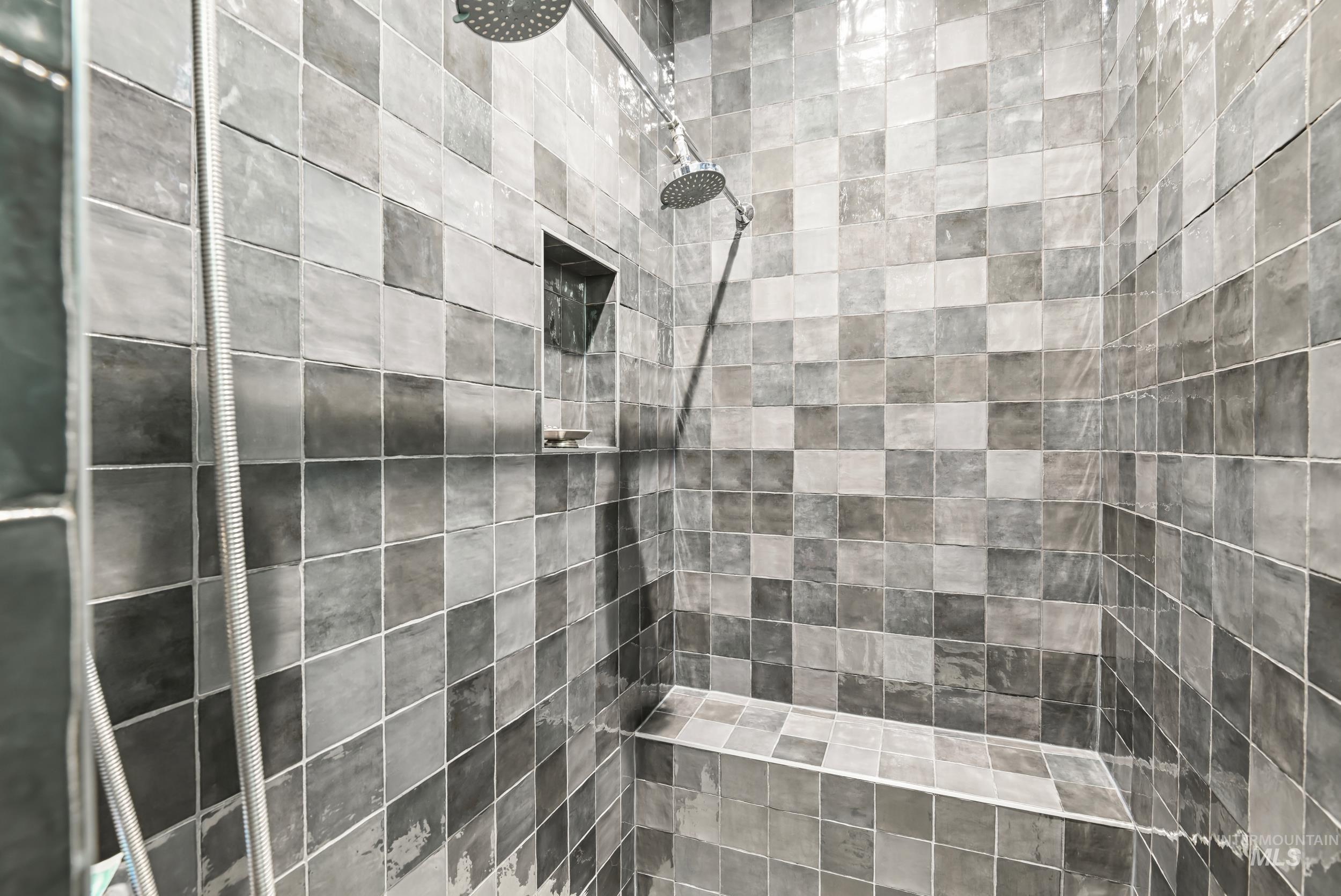 property viewer photo 36