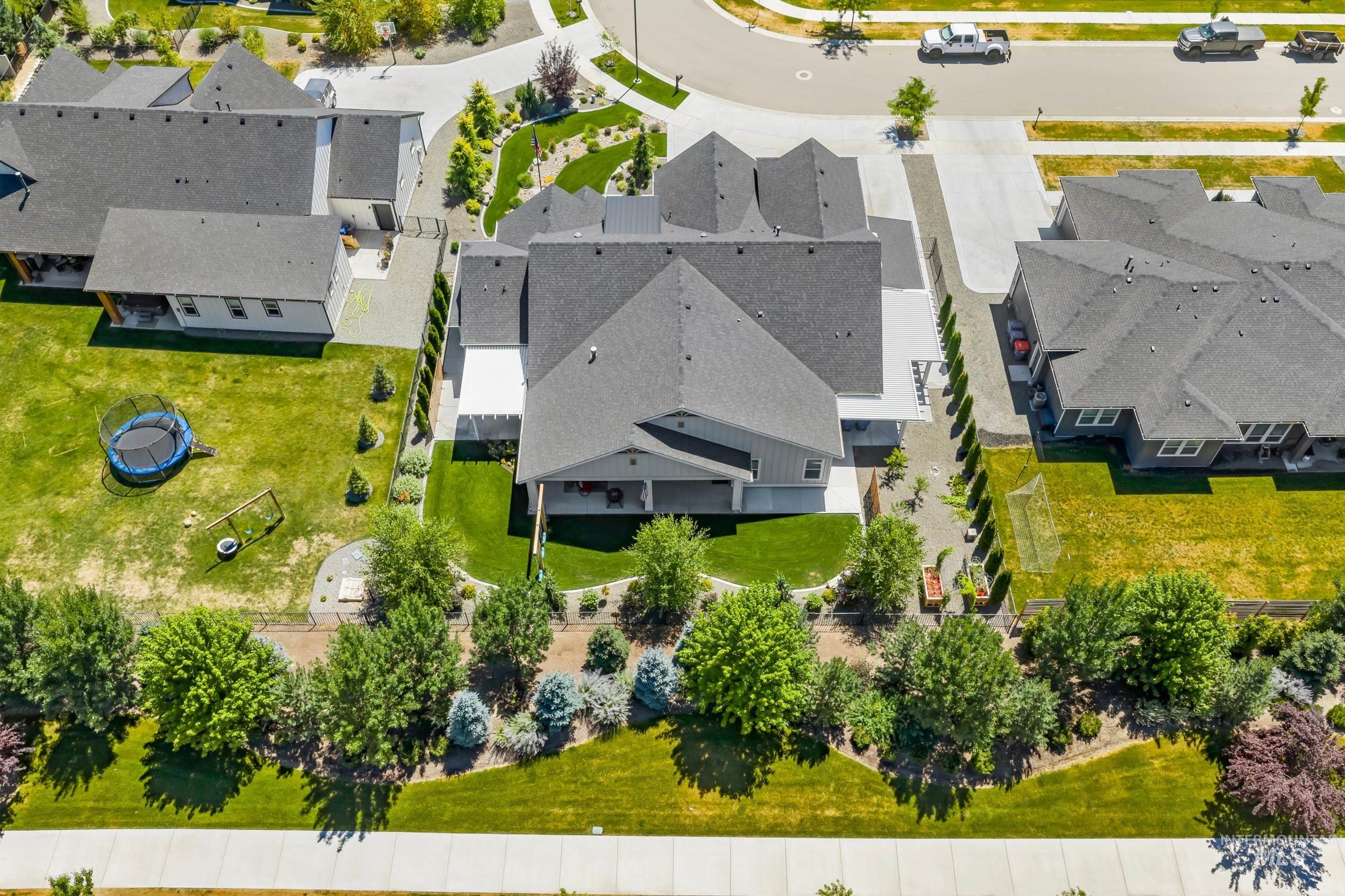 property viewer photo 46