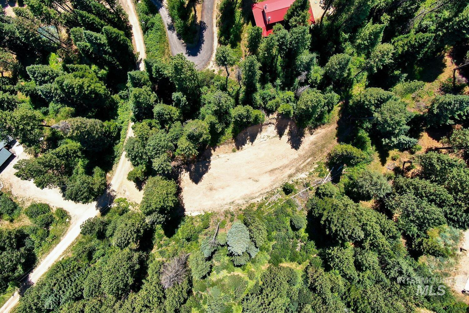 main property photo 13