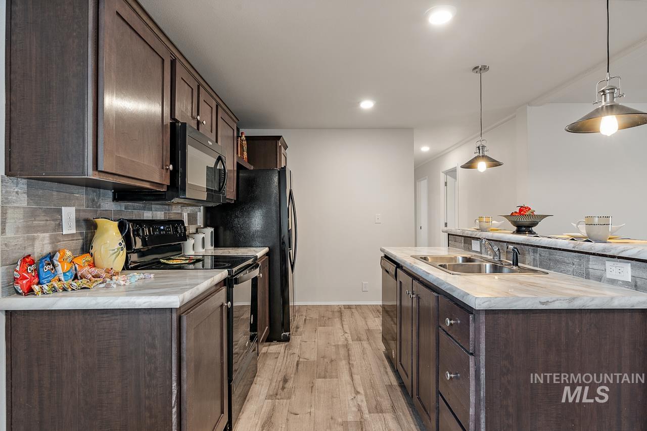 property viewer photo 10