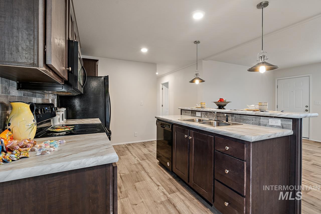 property viewer photo 11