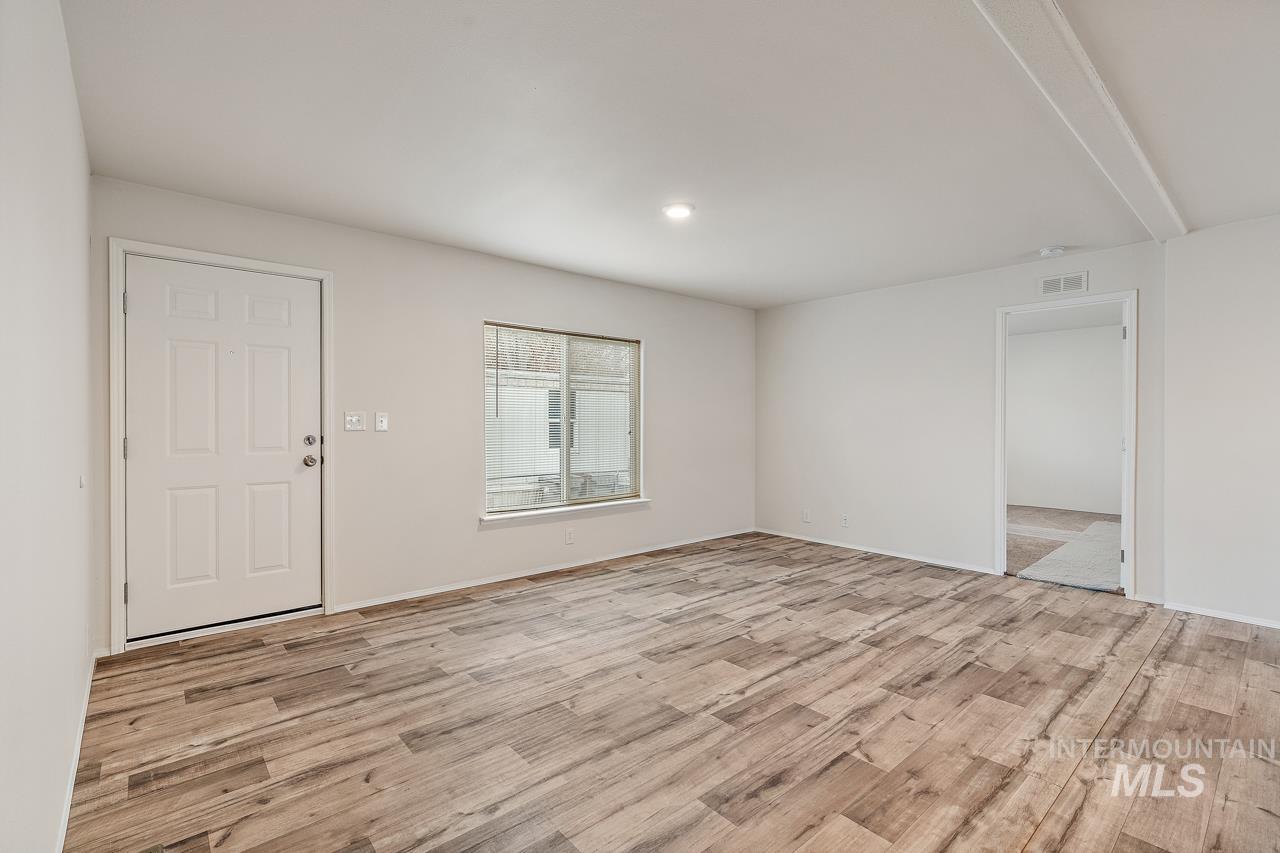 property viewer photo 13