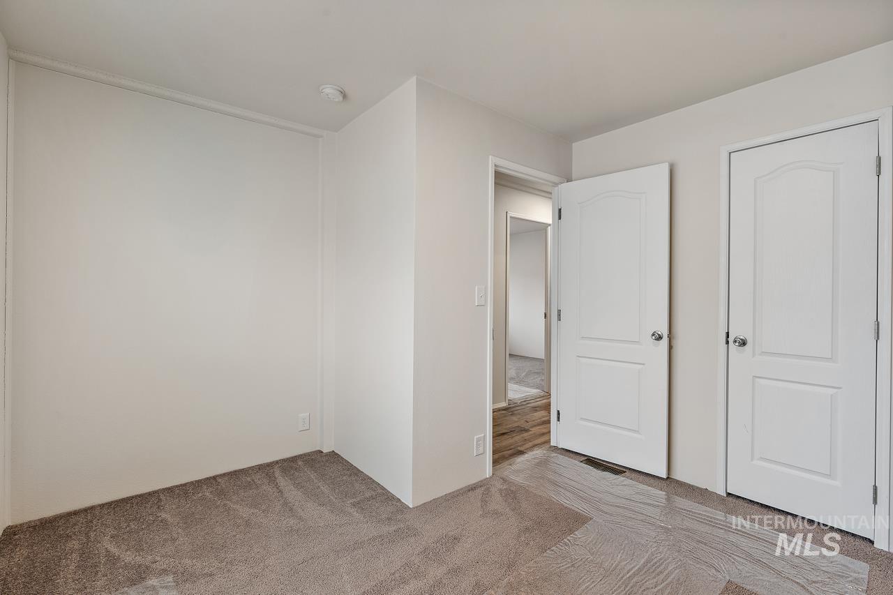 property viewer photo 18