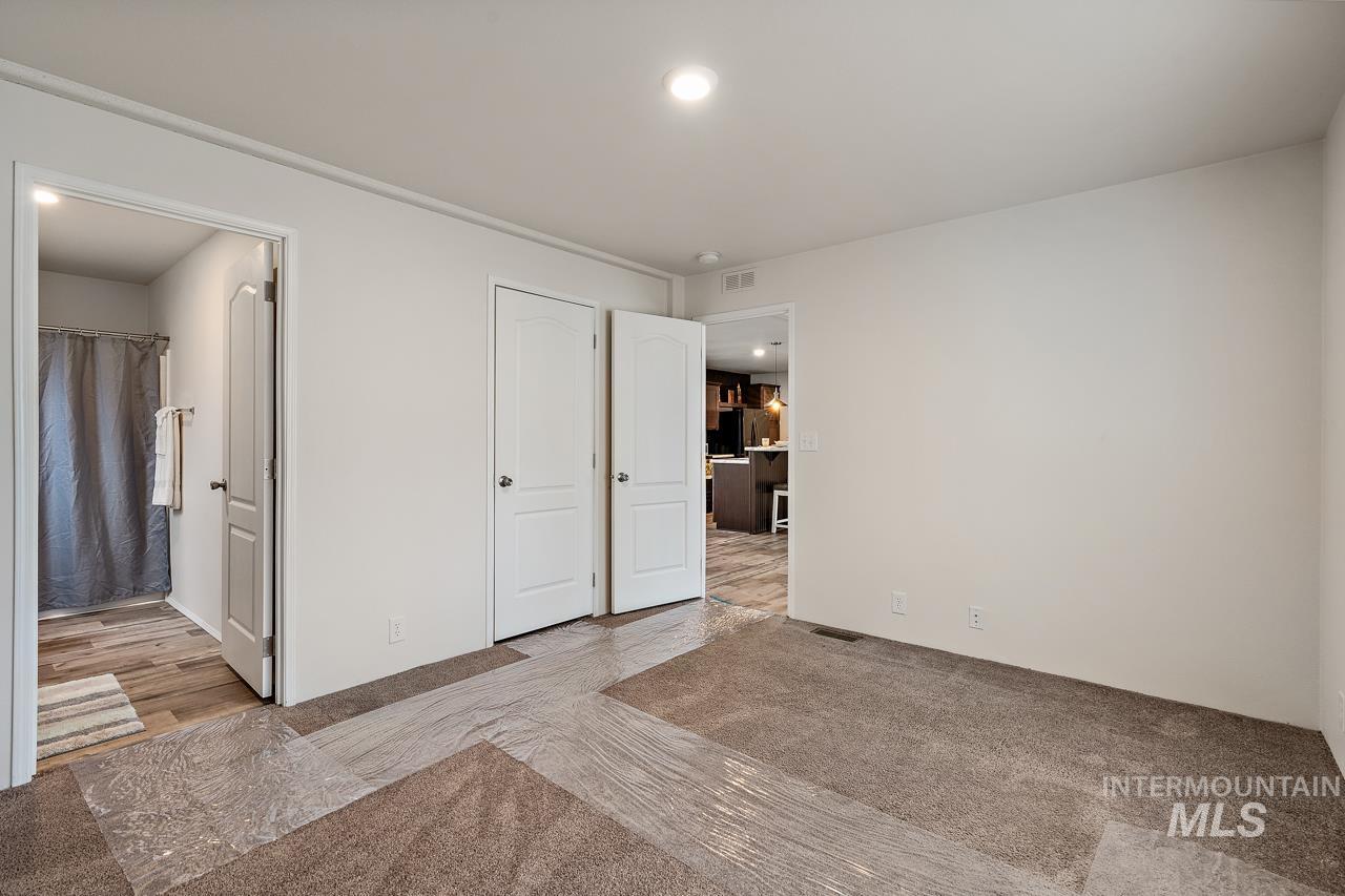 property viewer photo 4