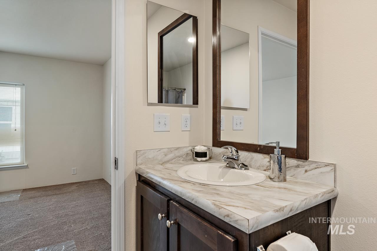 property viewer photo 6