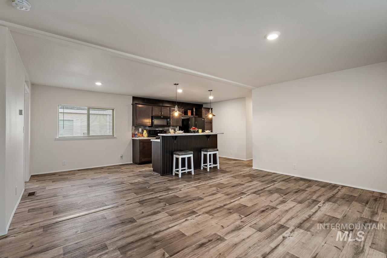 property viewer photo 7