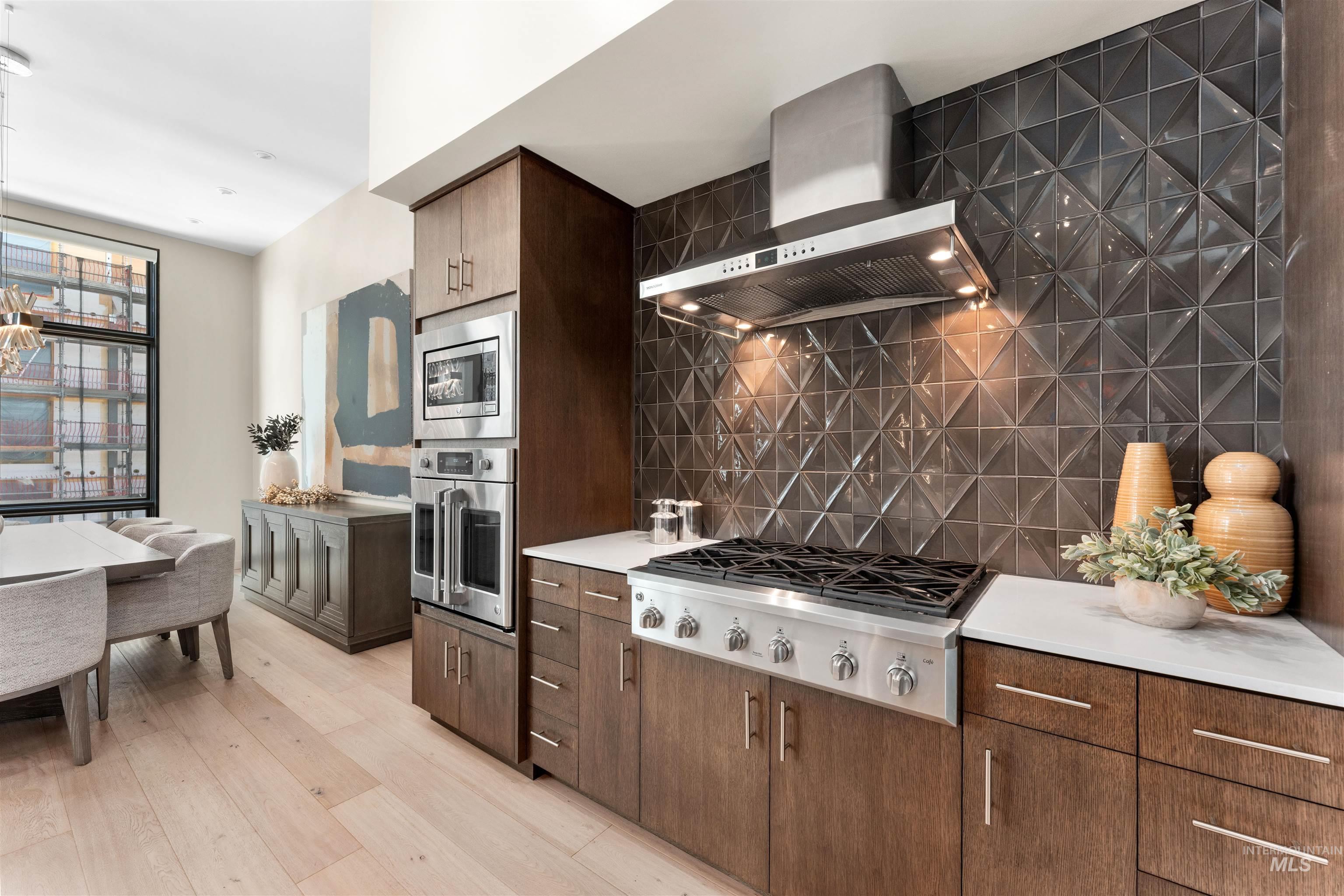 property viewer photo 10