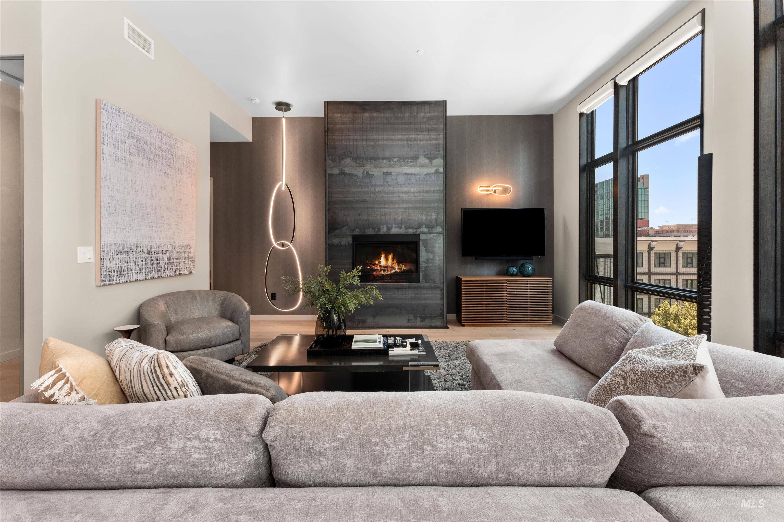 property viewer photo 15