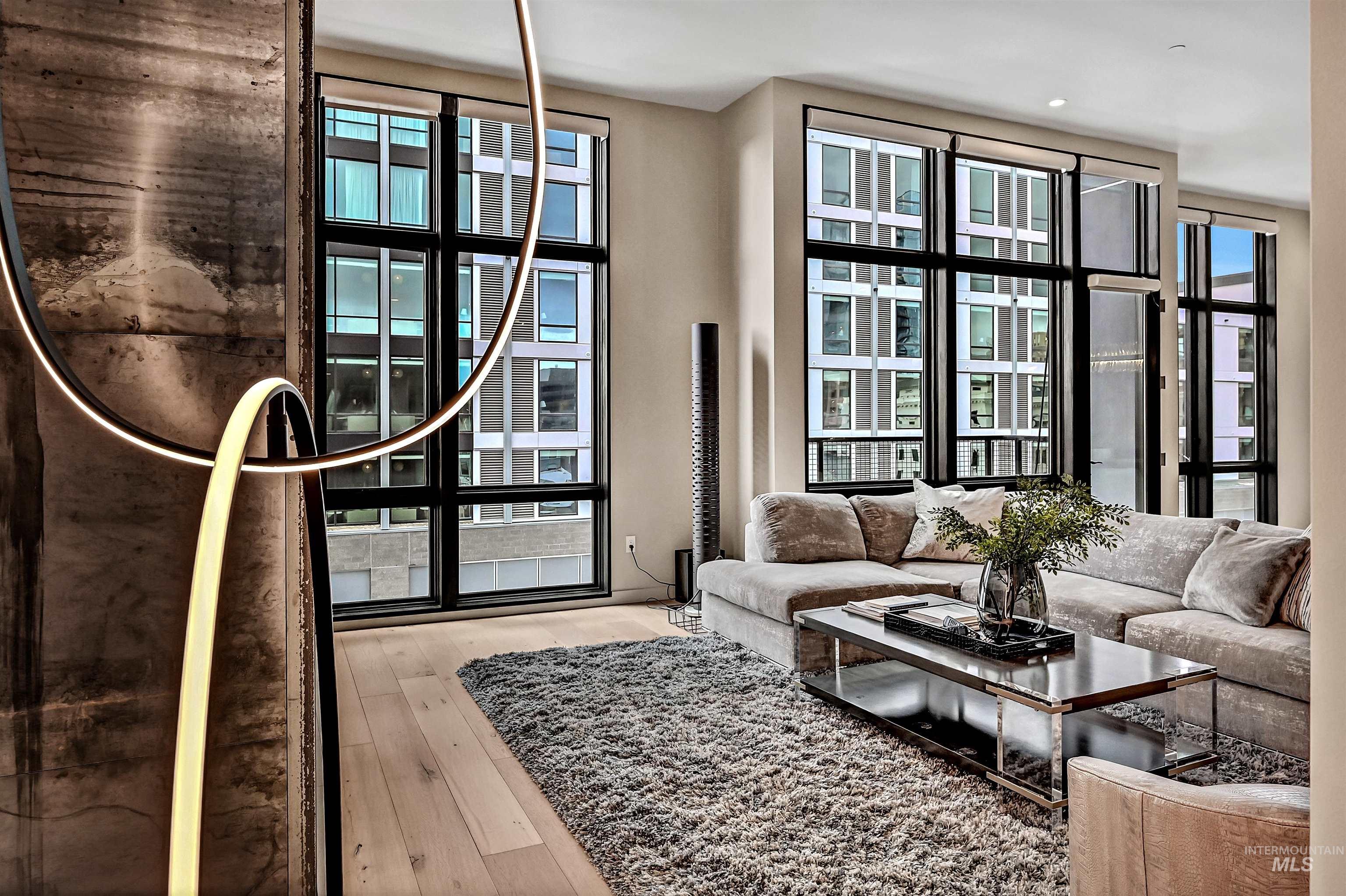 property viewer photo 20