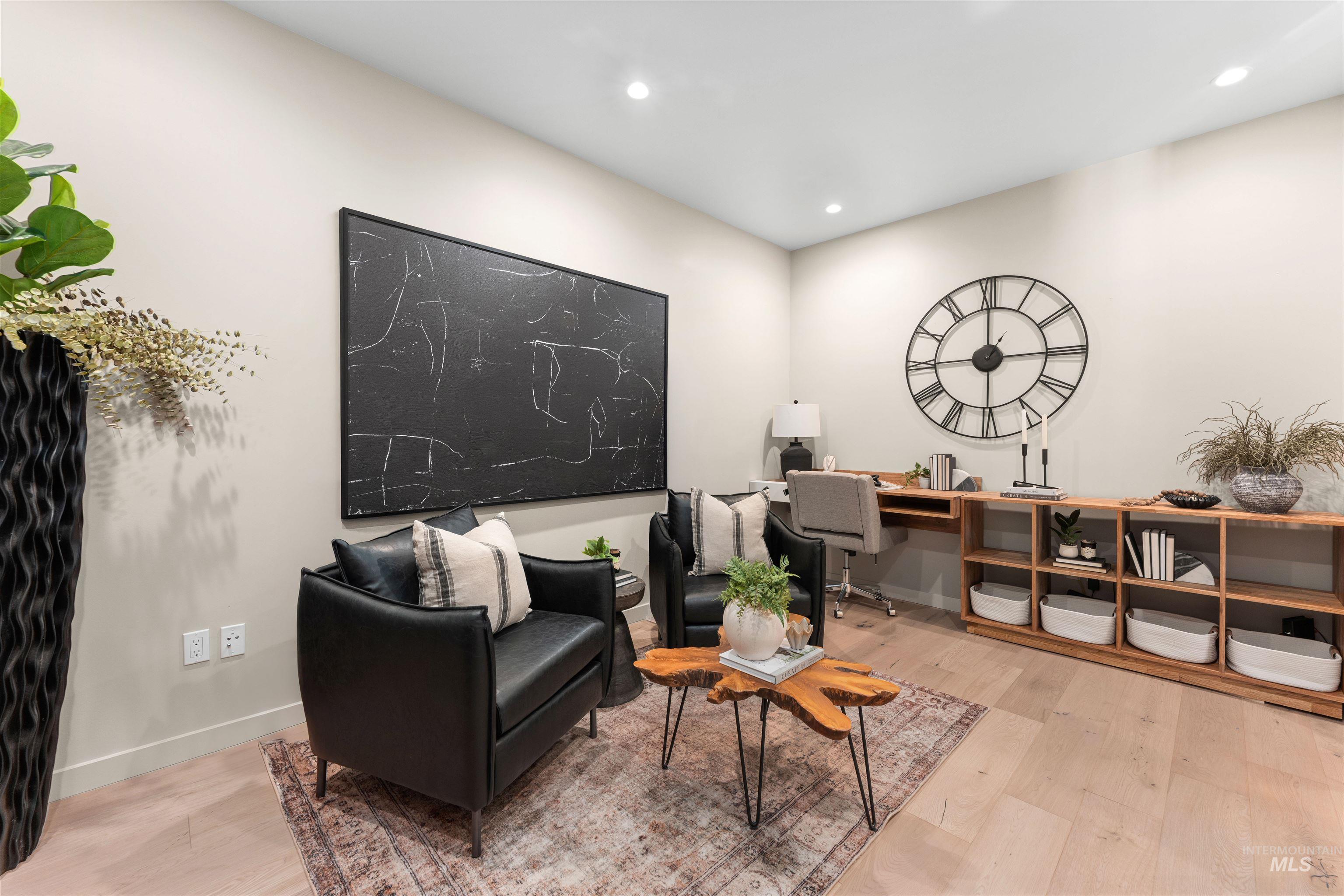 property viewer photo 35