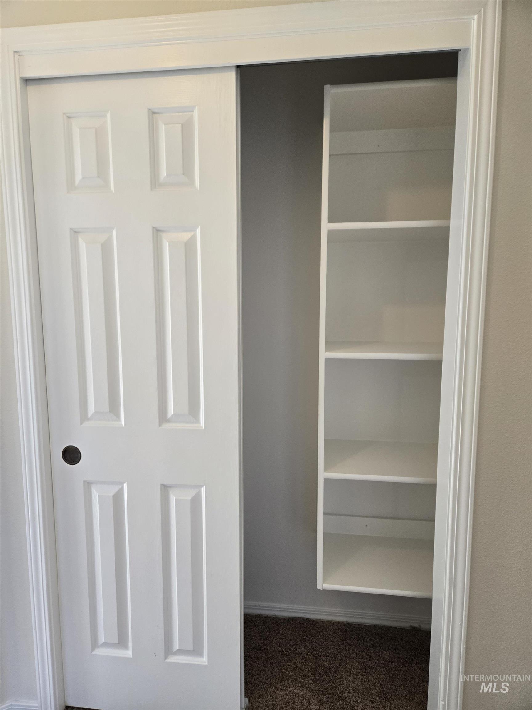 property viewer photo 18