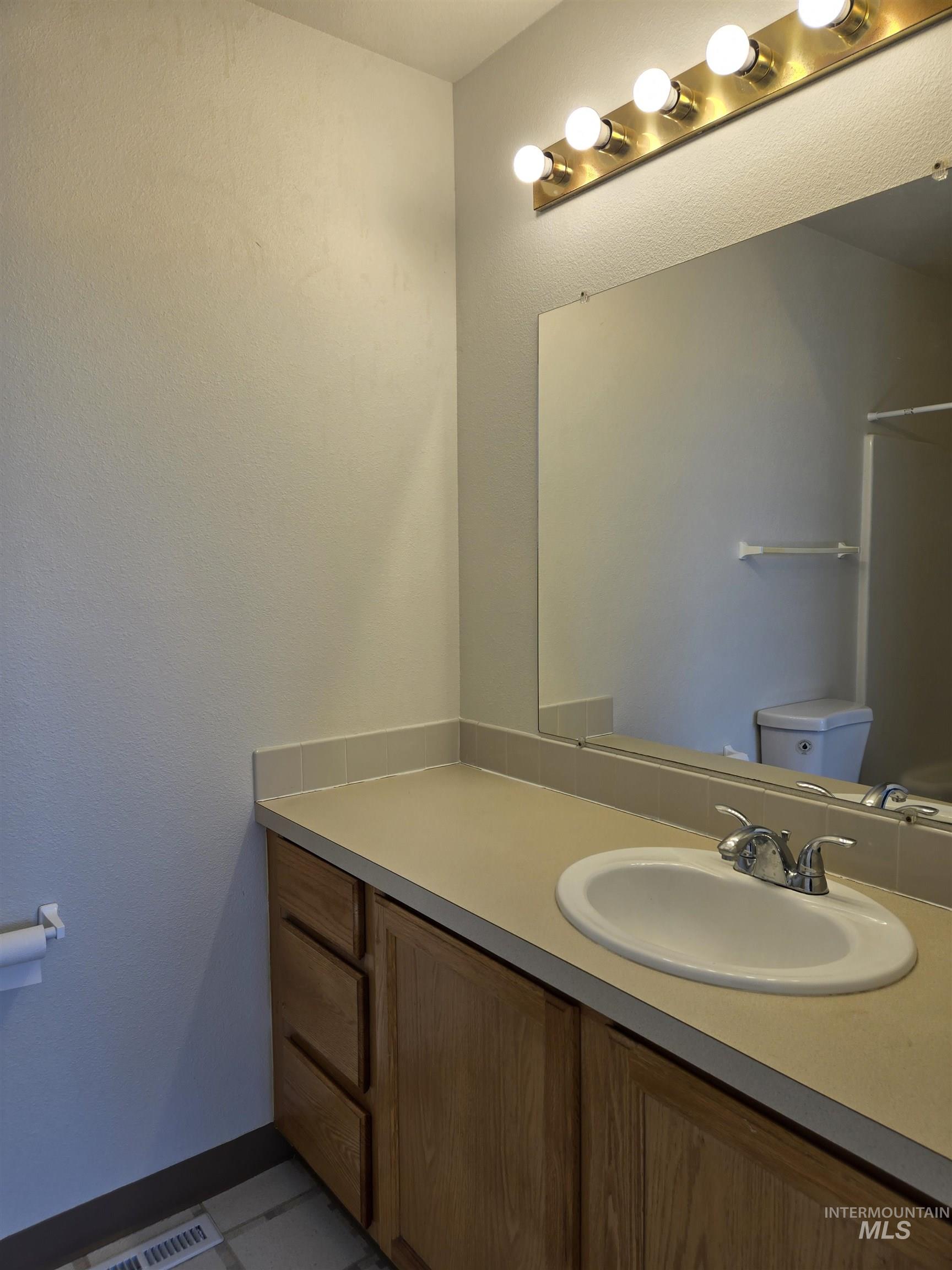 property viewer photo 24