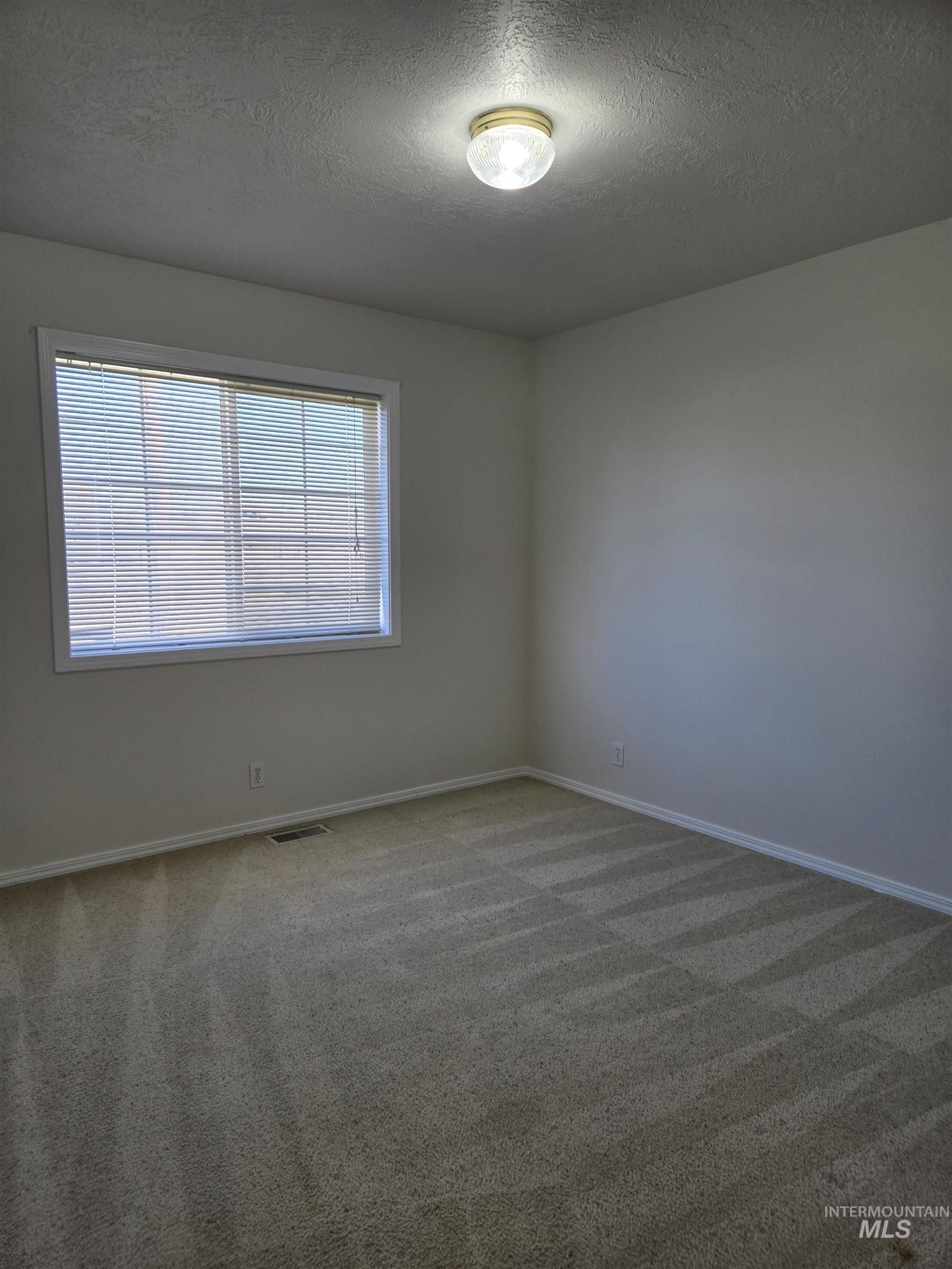 property viewer photo 27