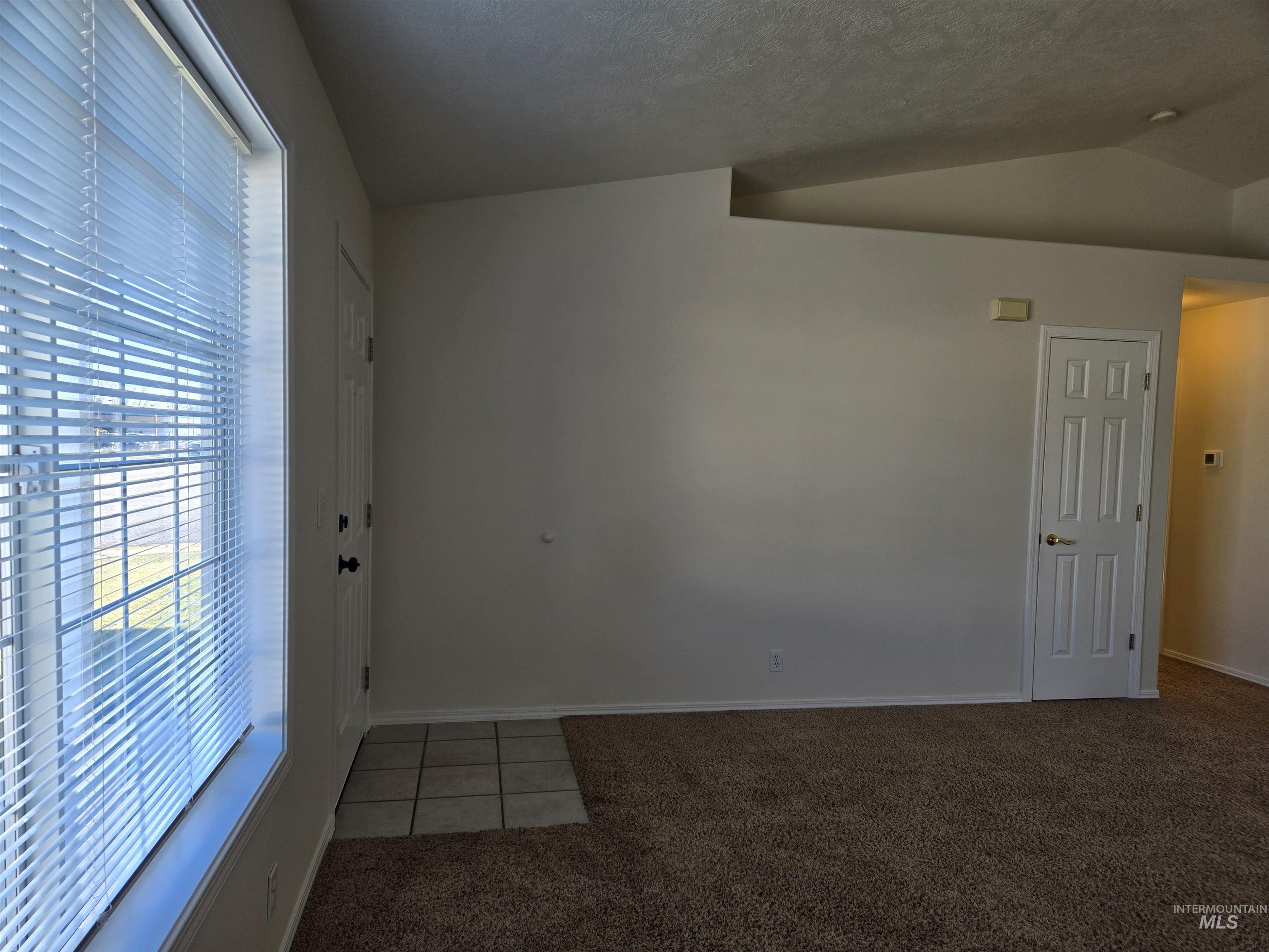 property viewer photo 3