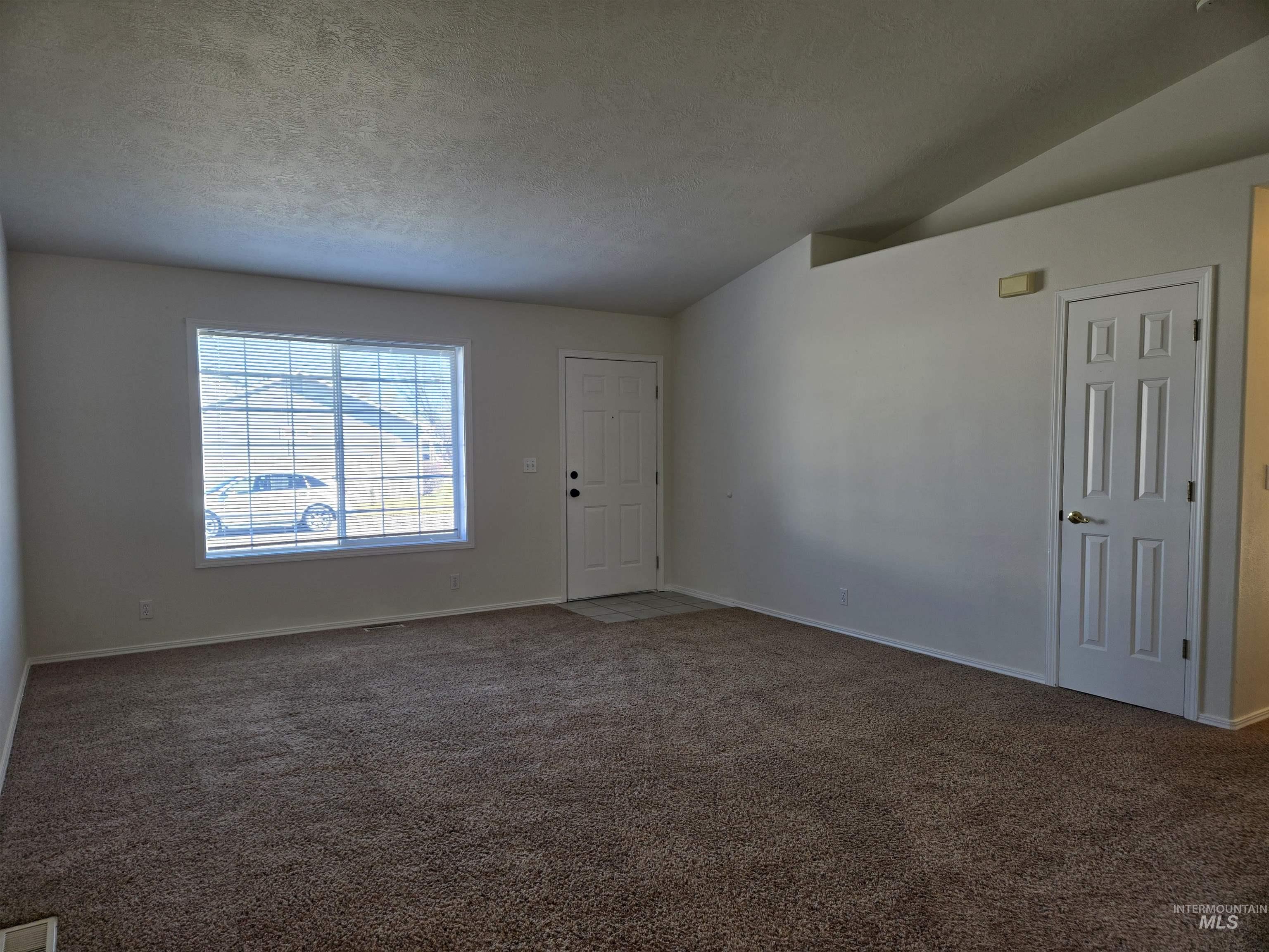 property viewer photo 6
