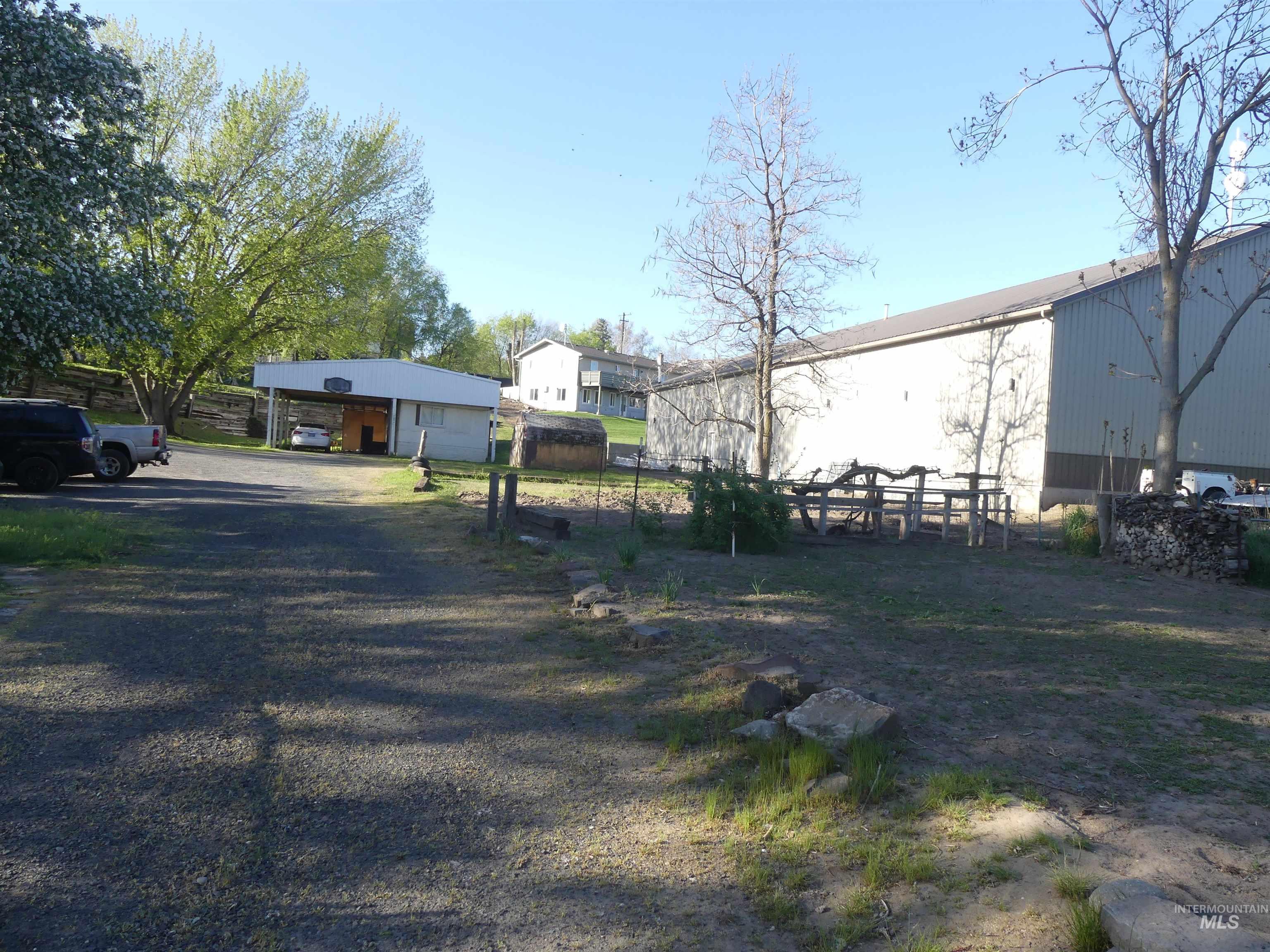 main property photo 26