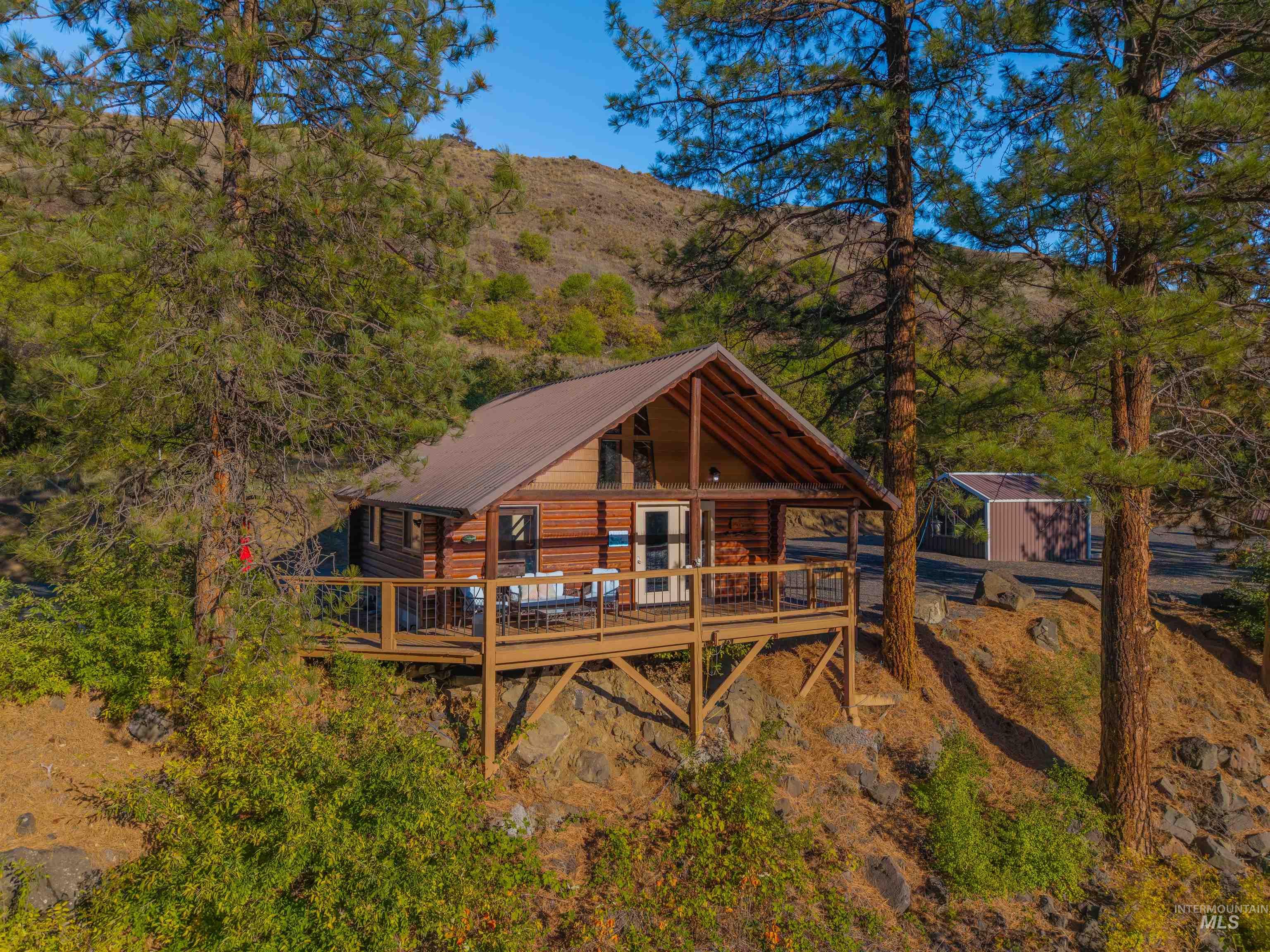main property photo 28
