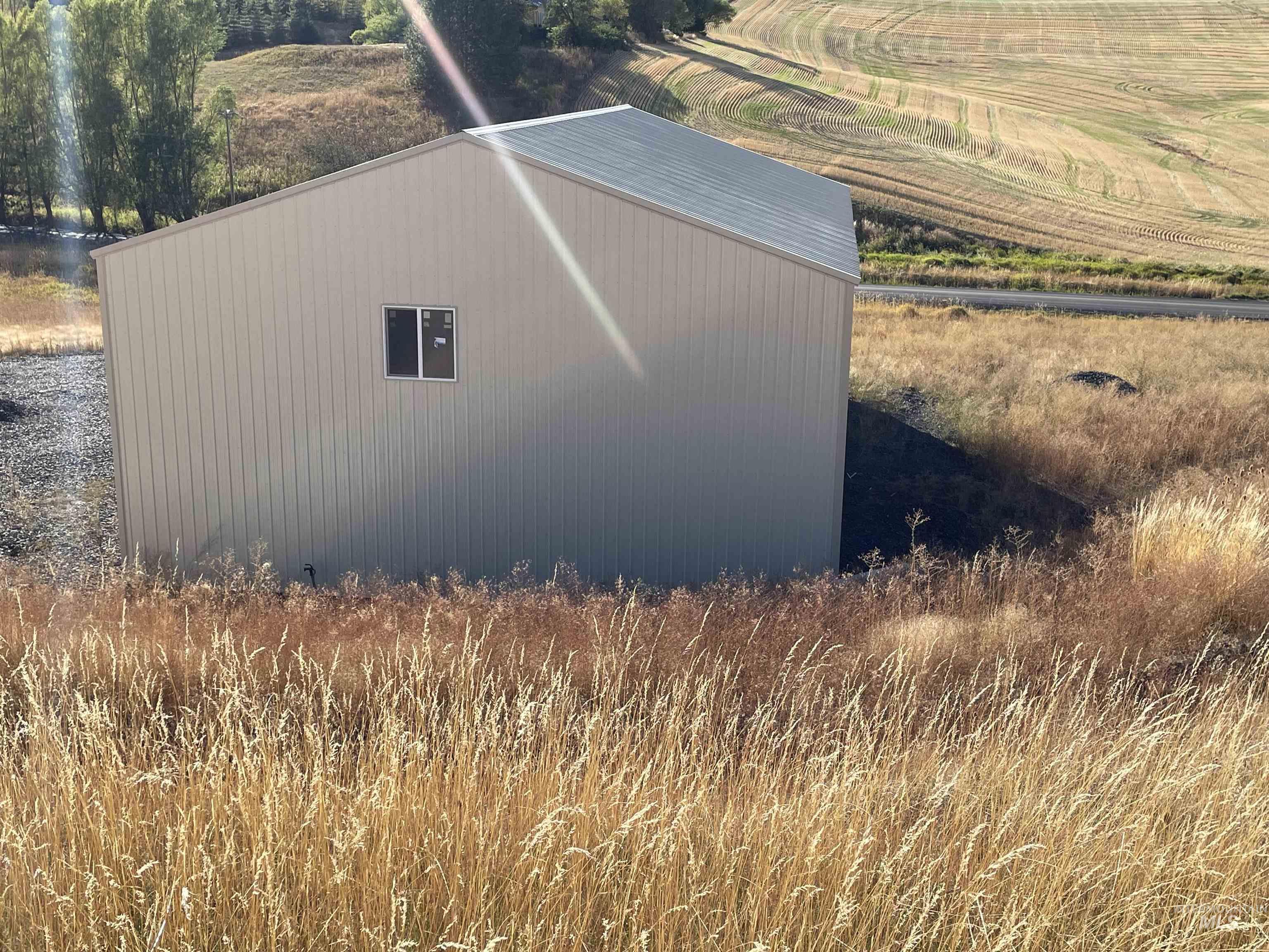 main property photo 26