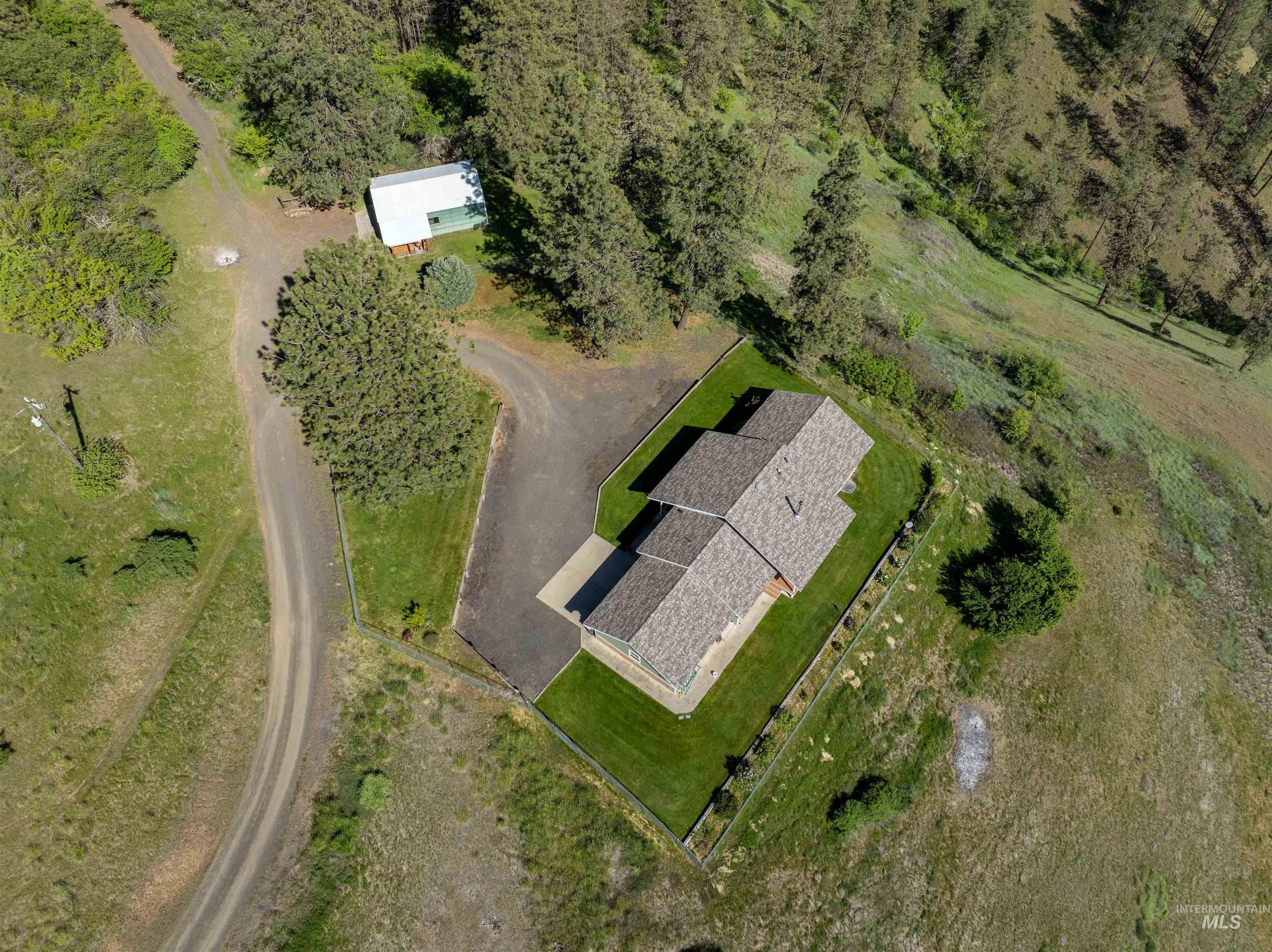 main property photo 30