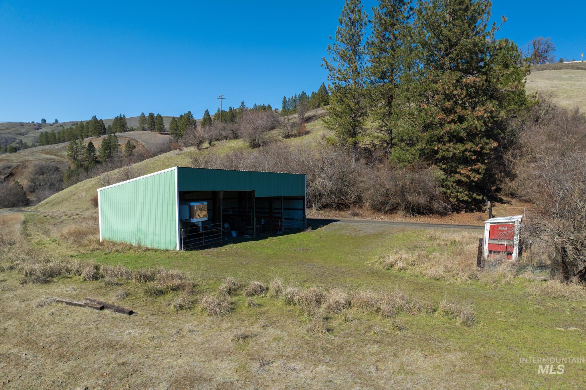 main property photo 33