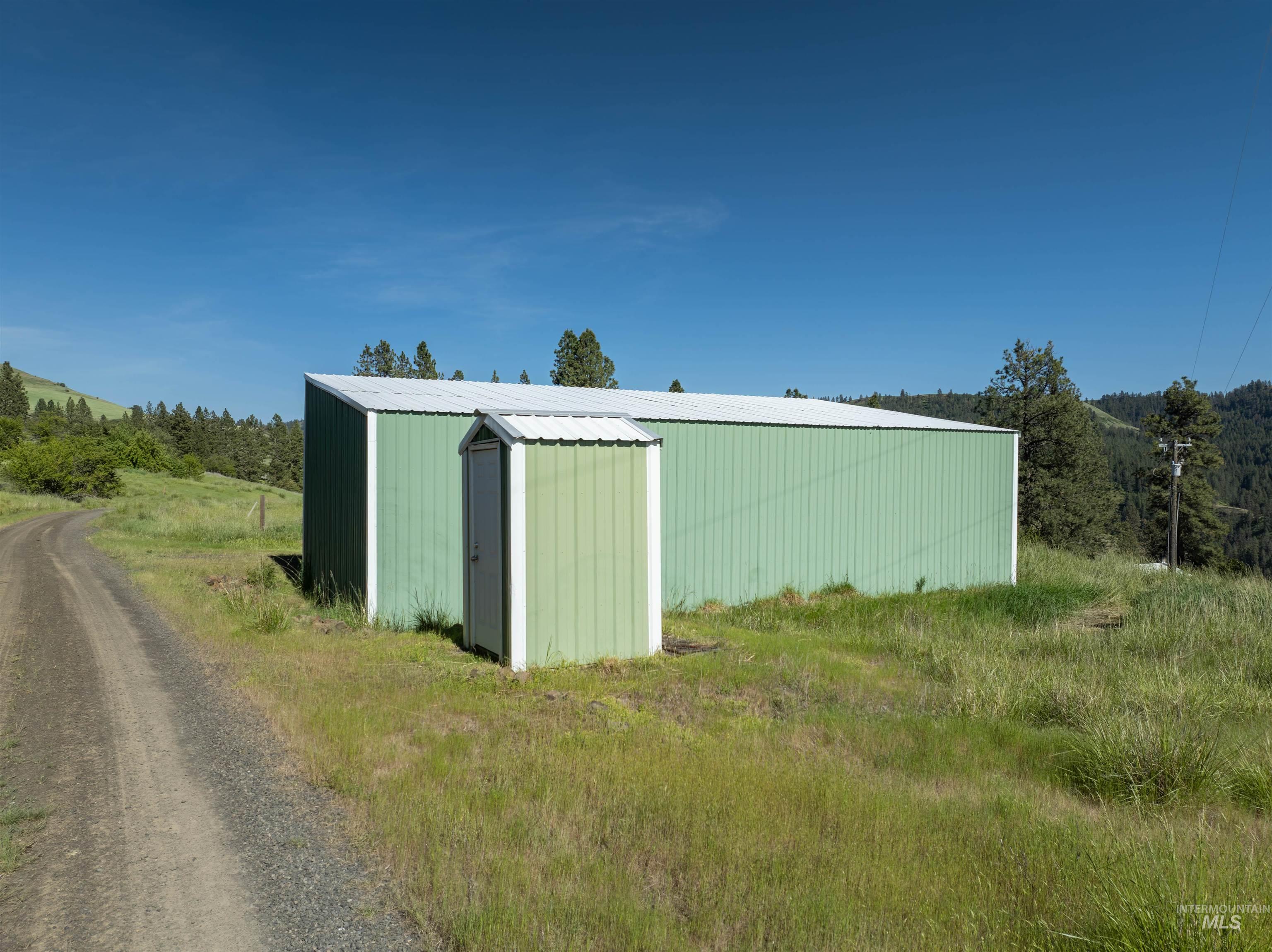 main property photo 46