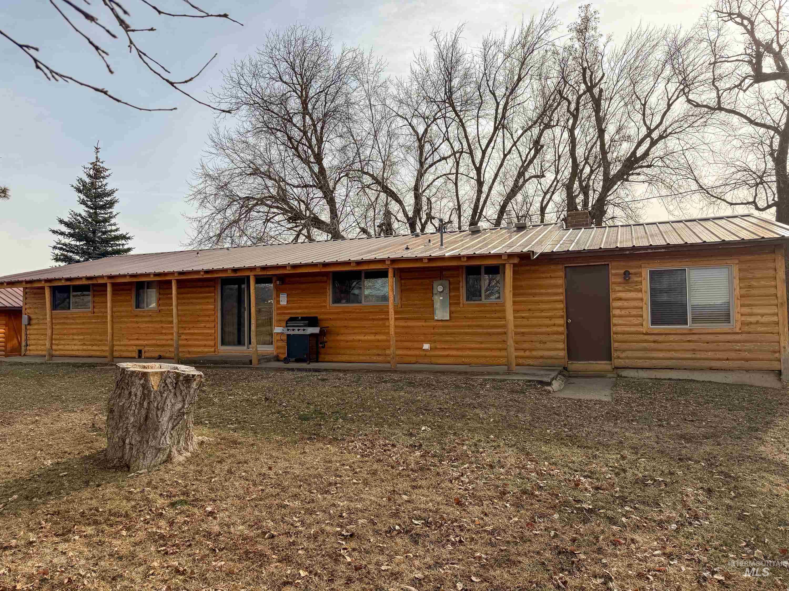 main property photo 23