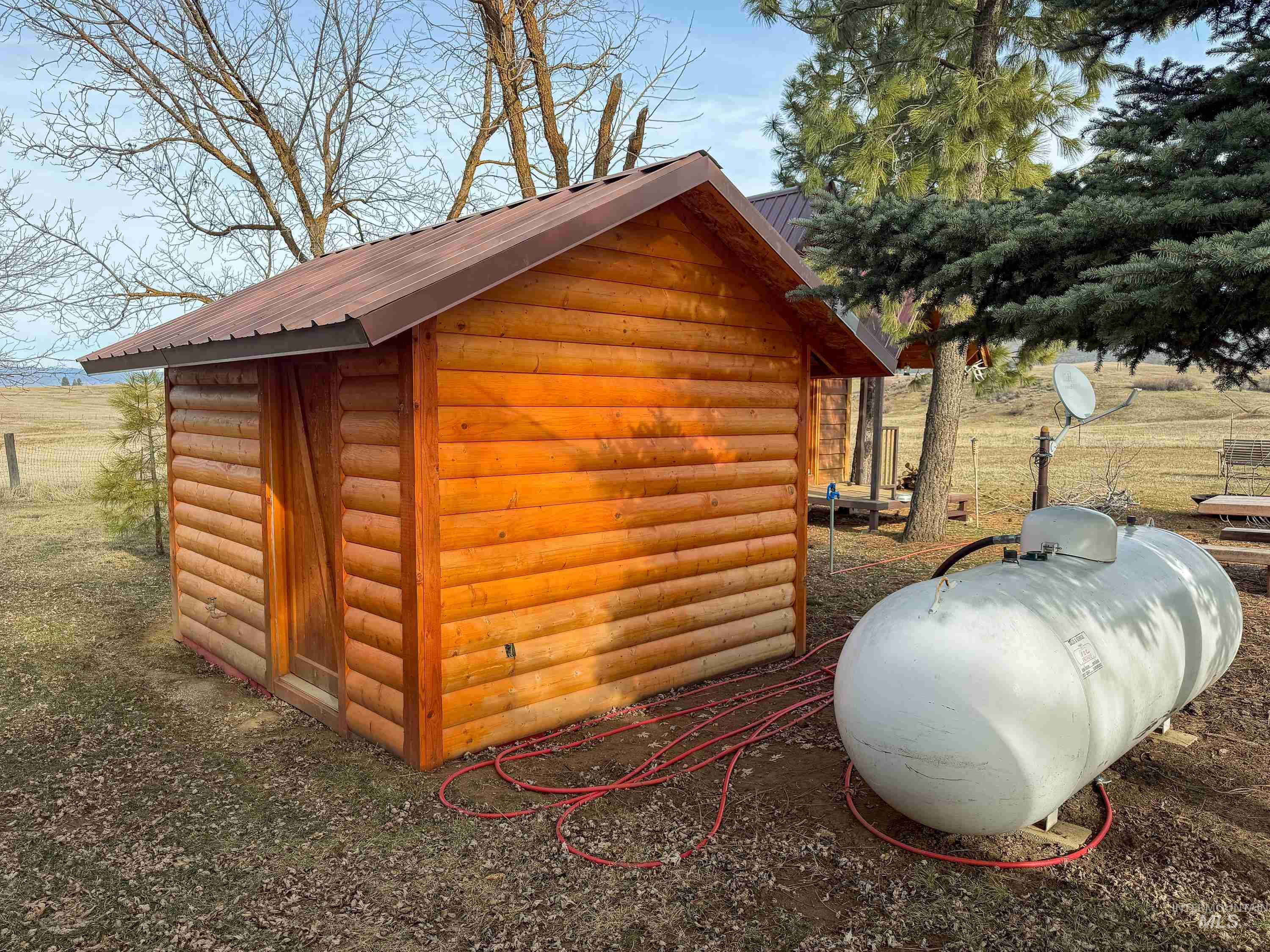 main property photo 34