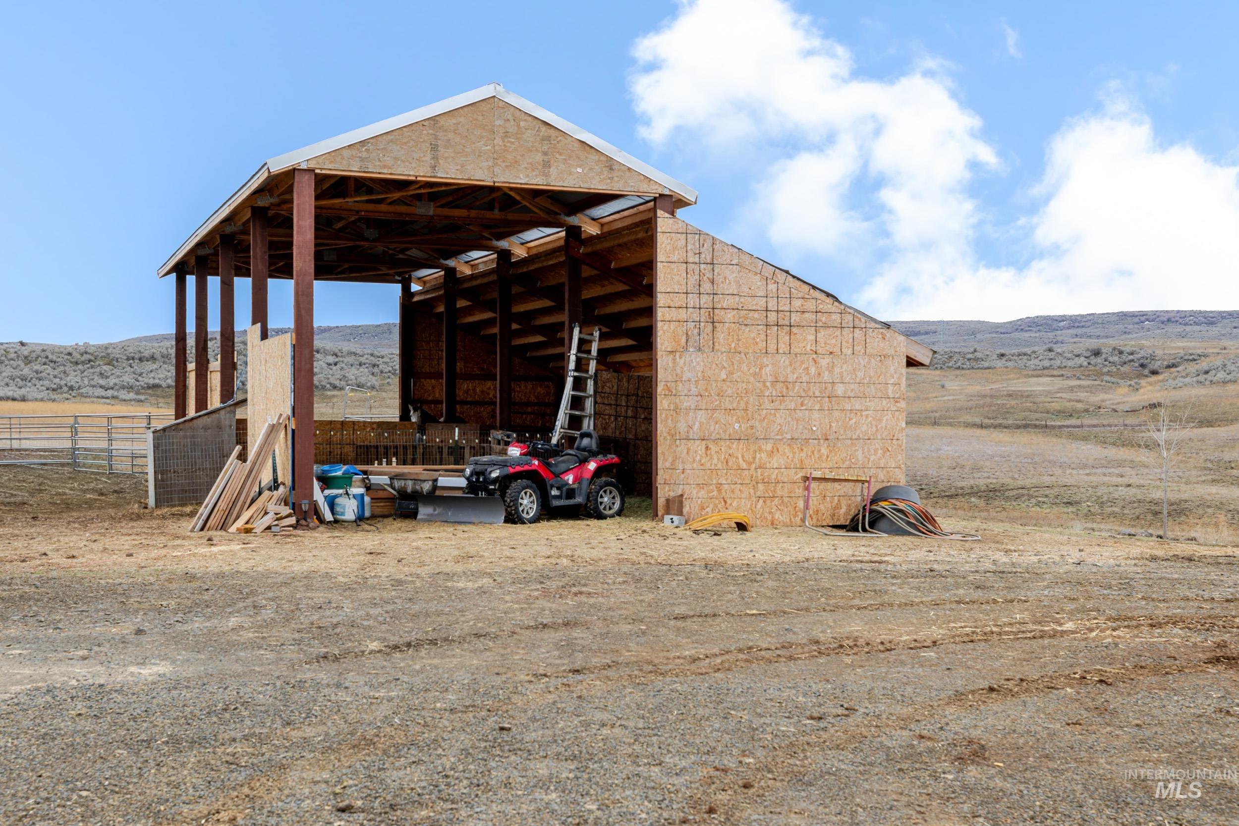 main property photo 13