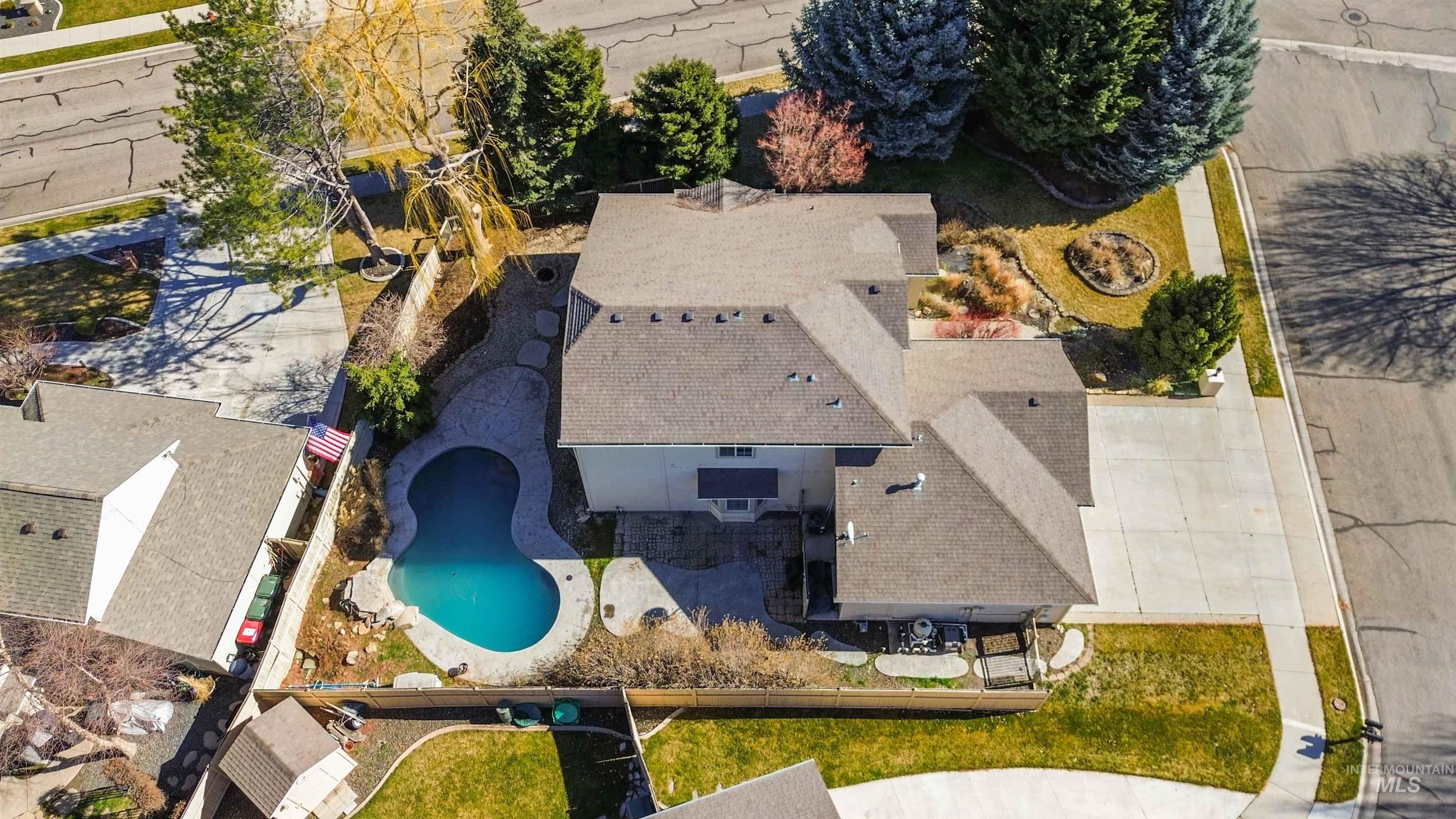 main property photo 42