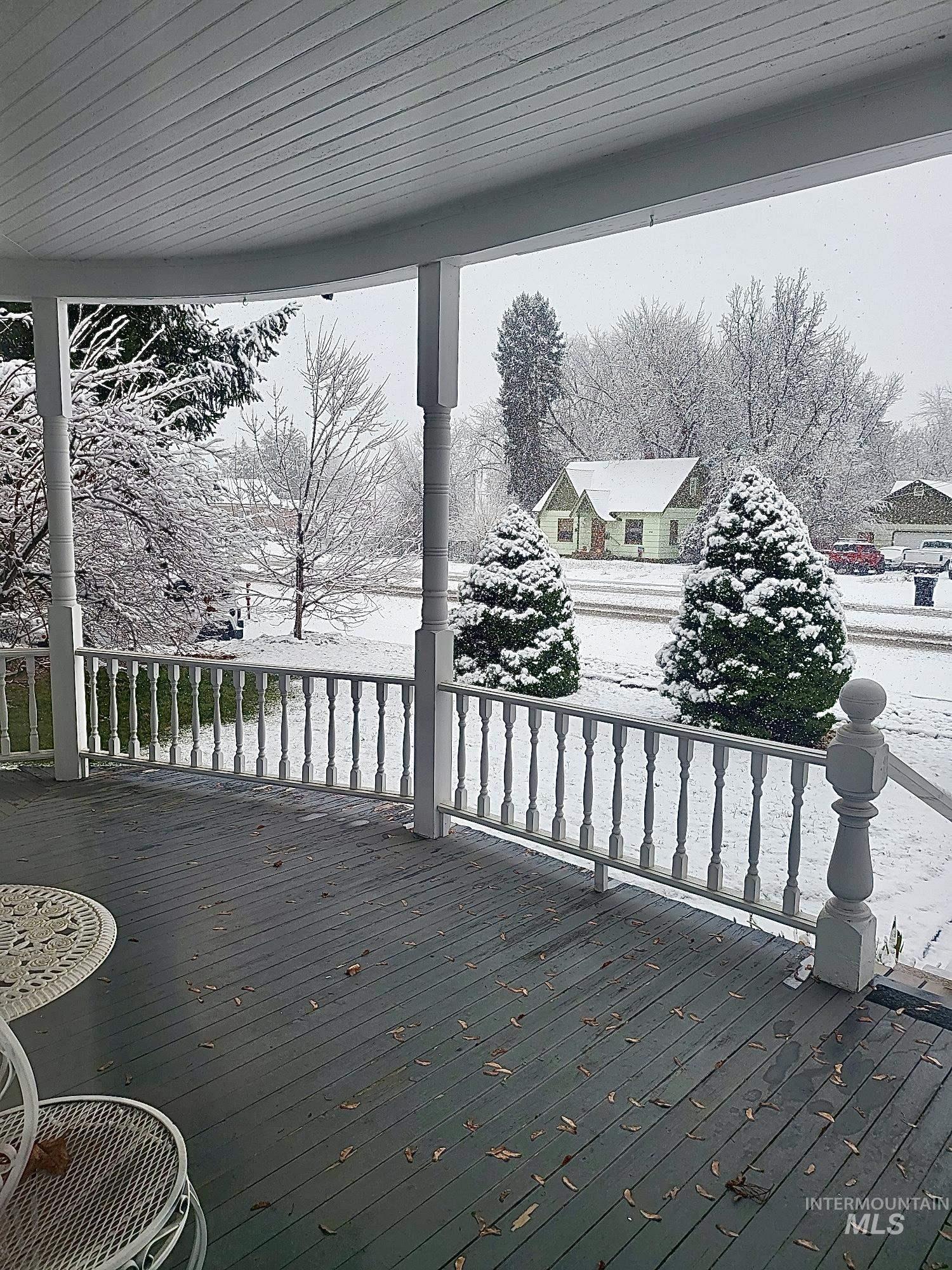 main property photo 9