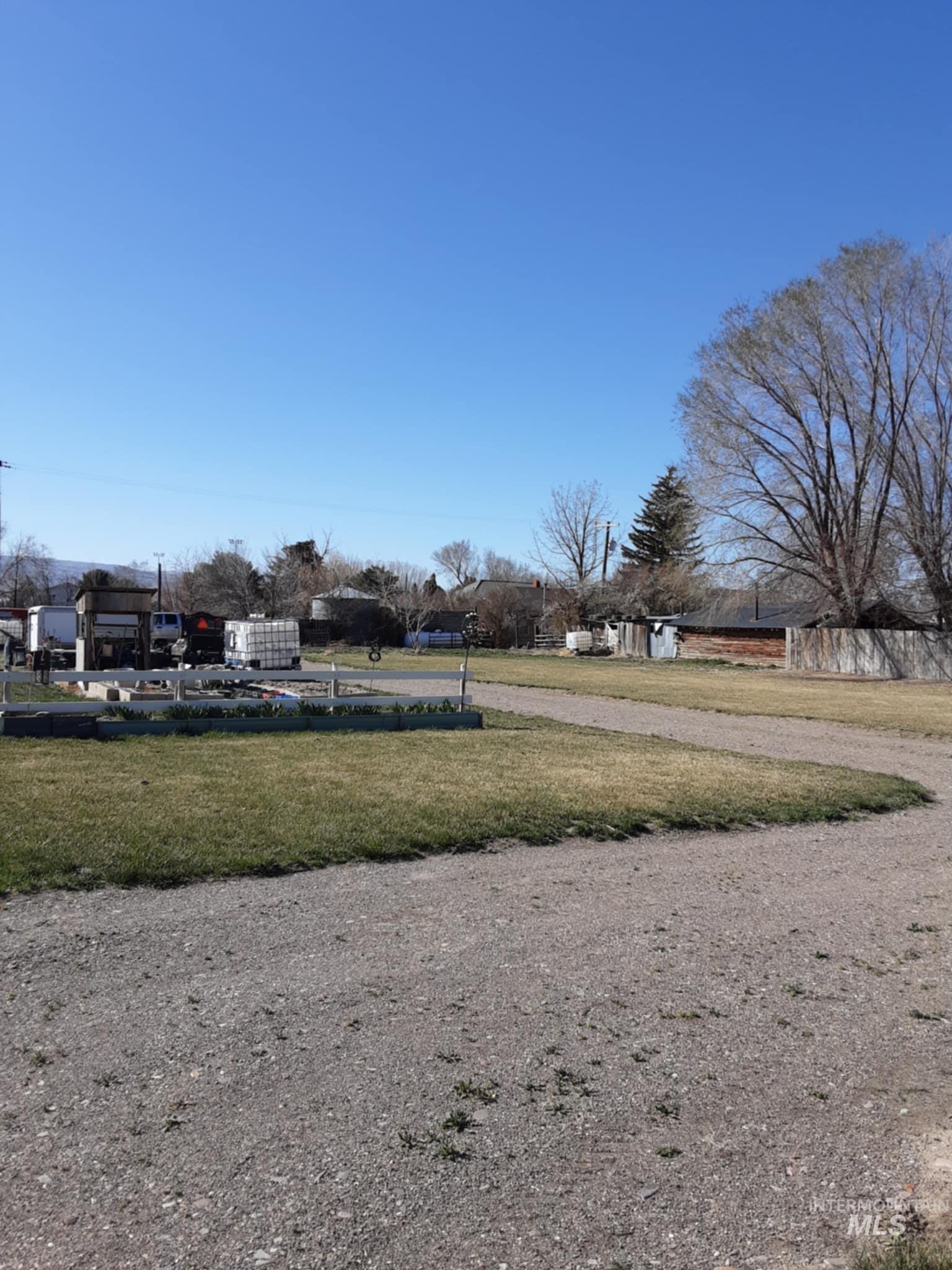 main property photo 43