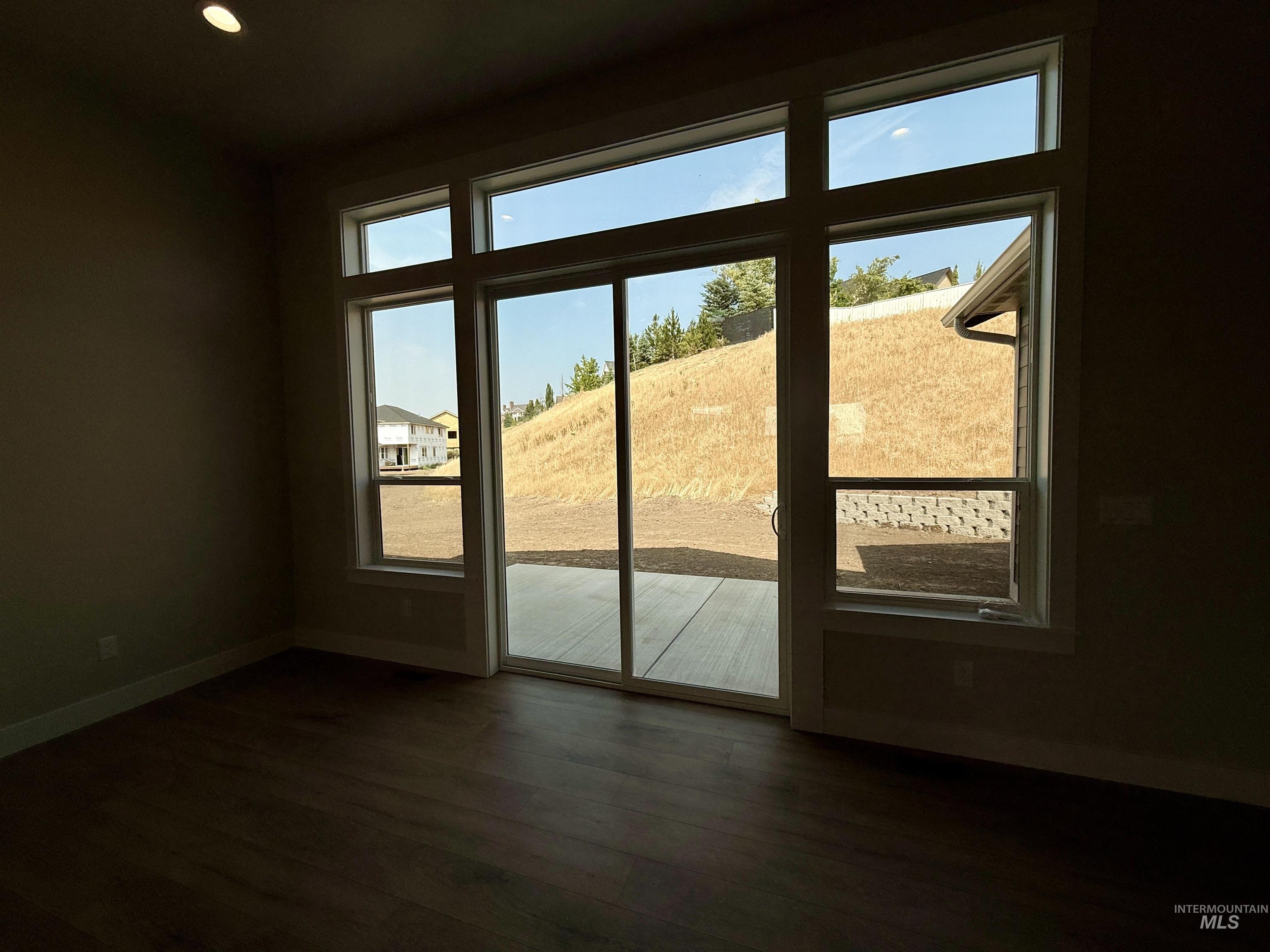 property viewer photo 12