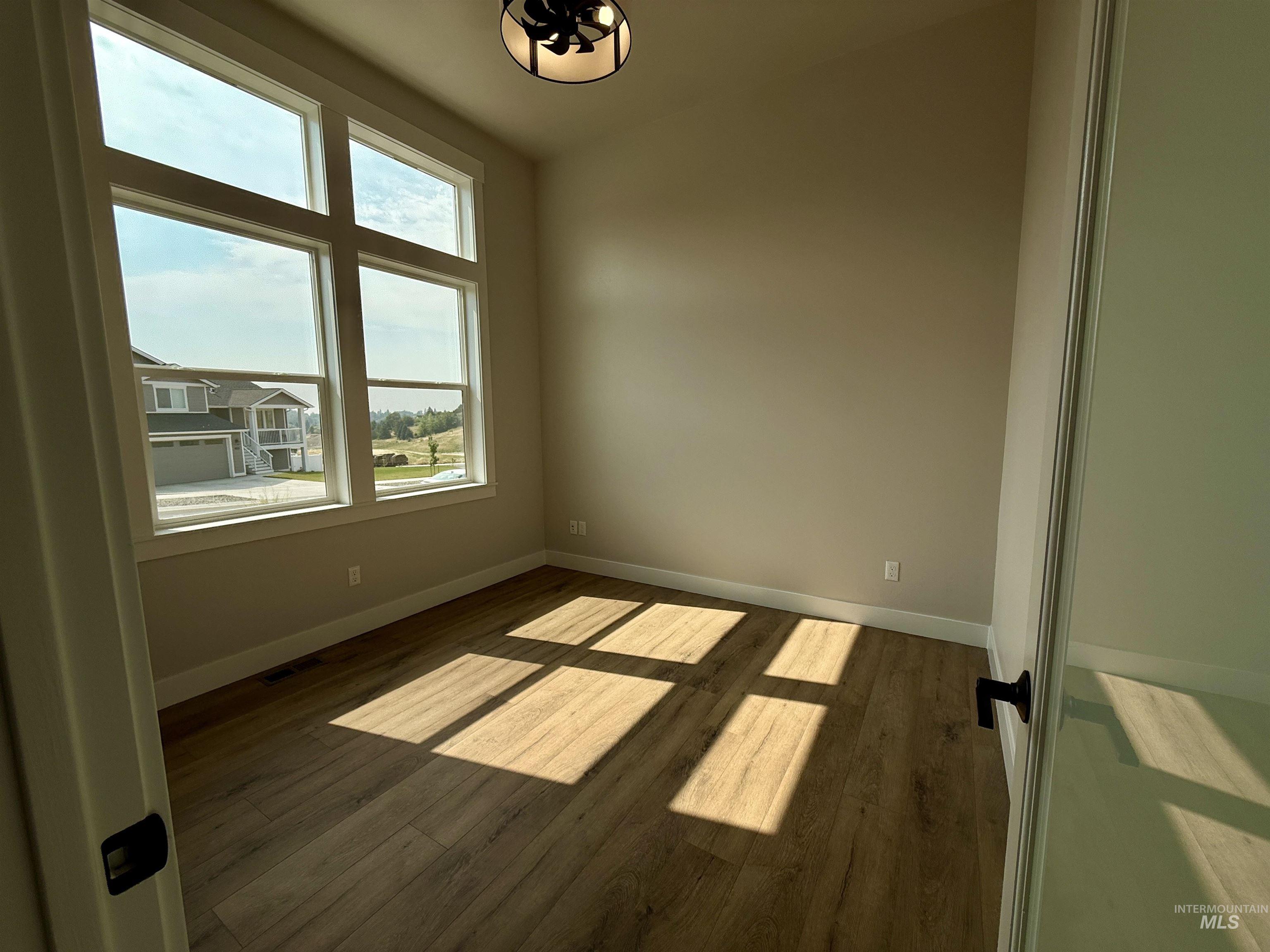 property viewer photo 13