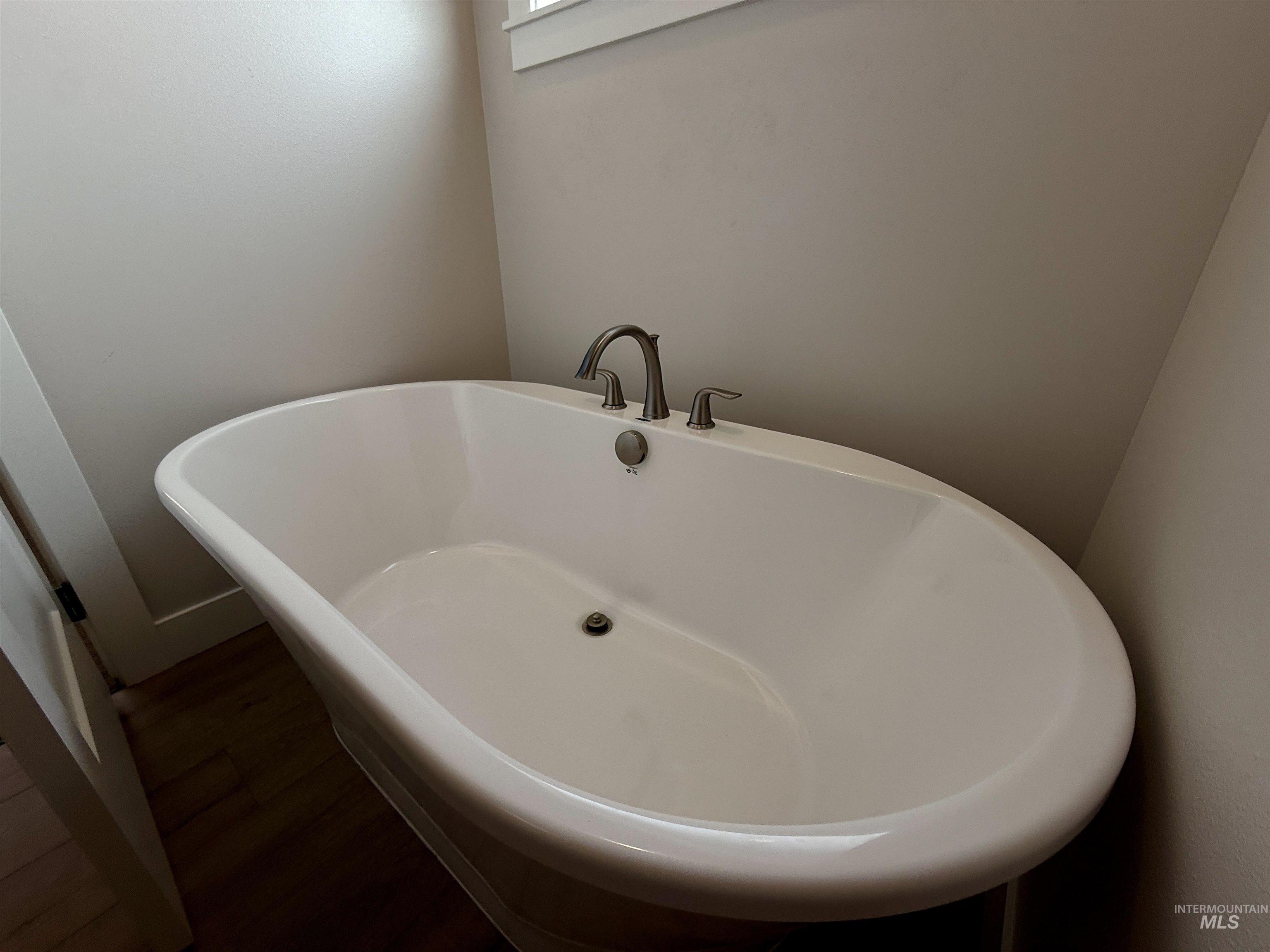 property viewer photo 19