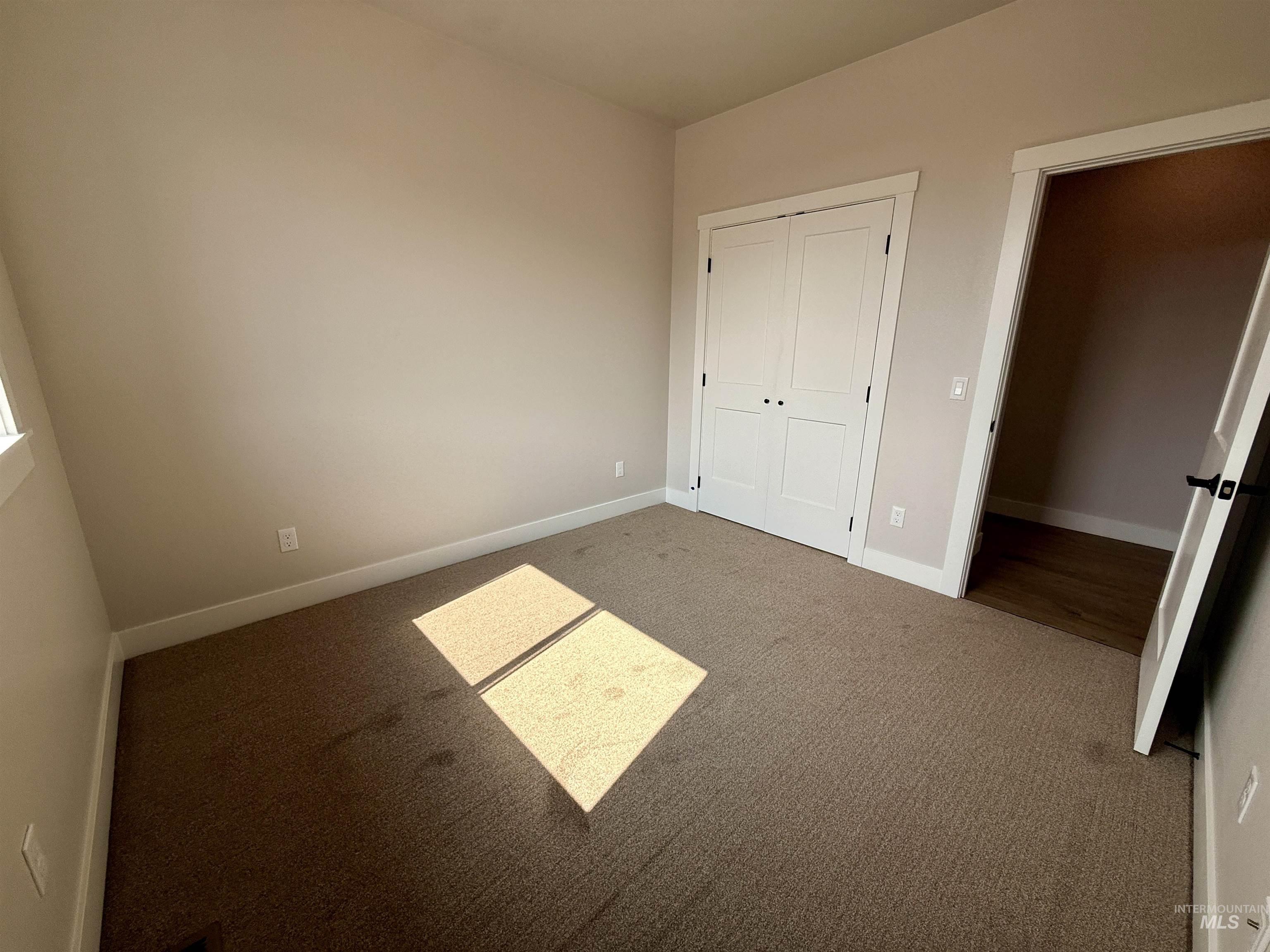 property viewer photo 24