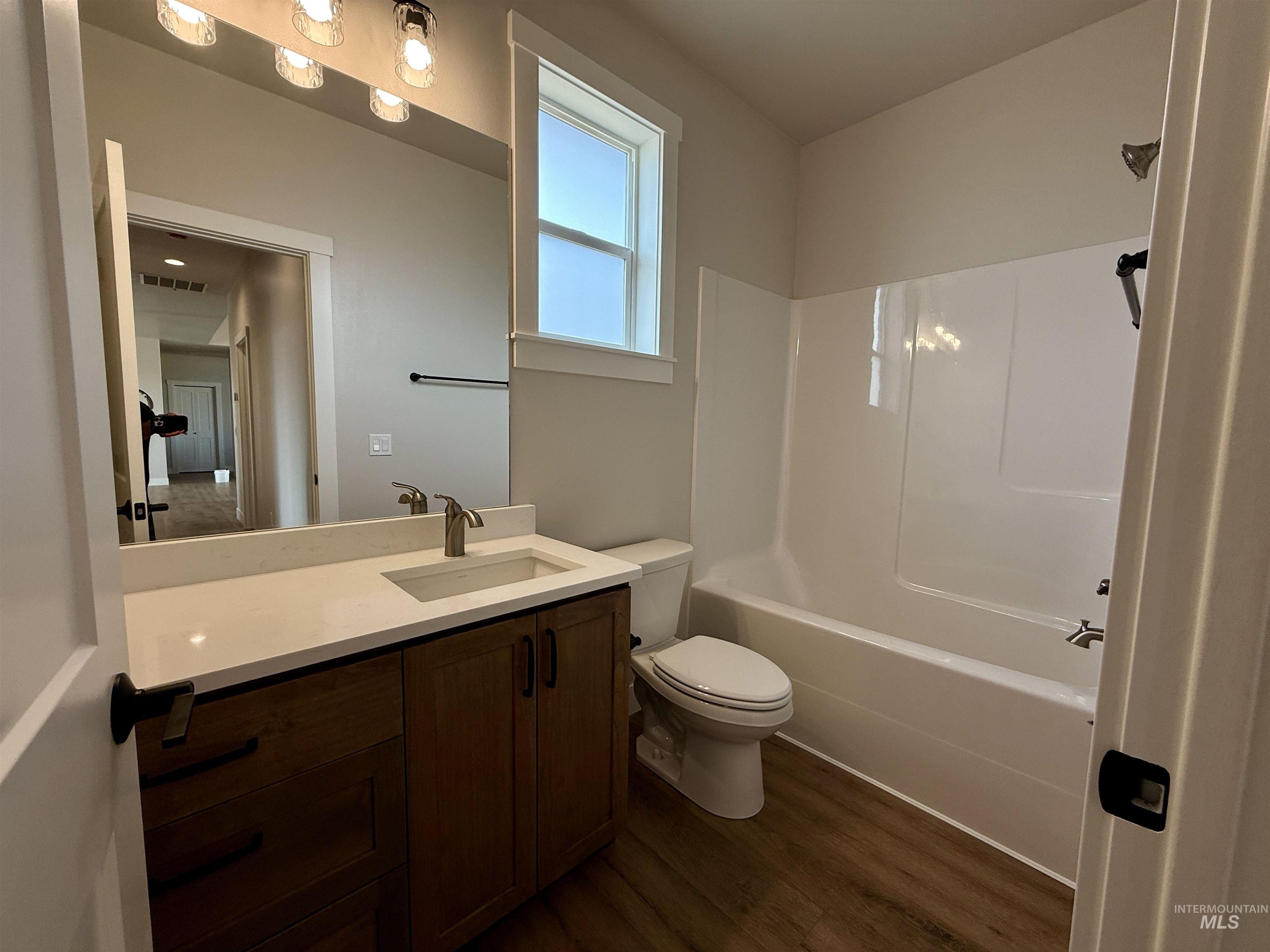 property viewer photo 25