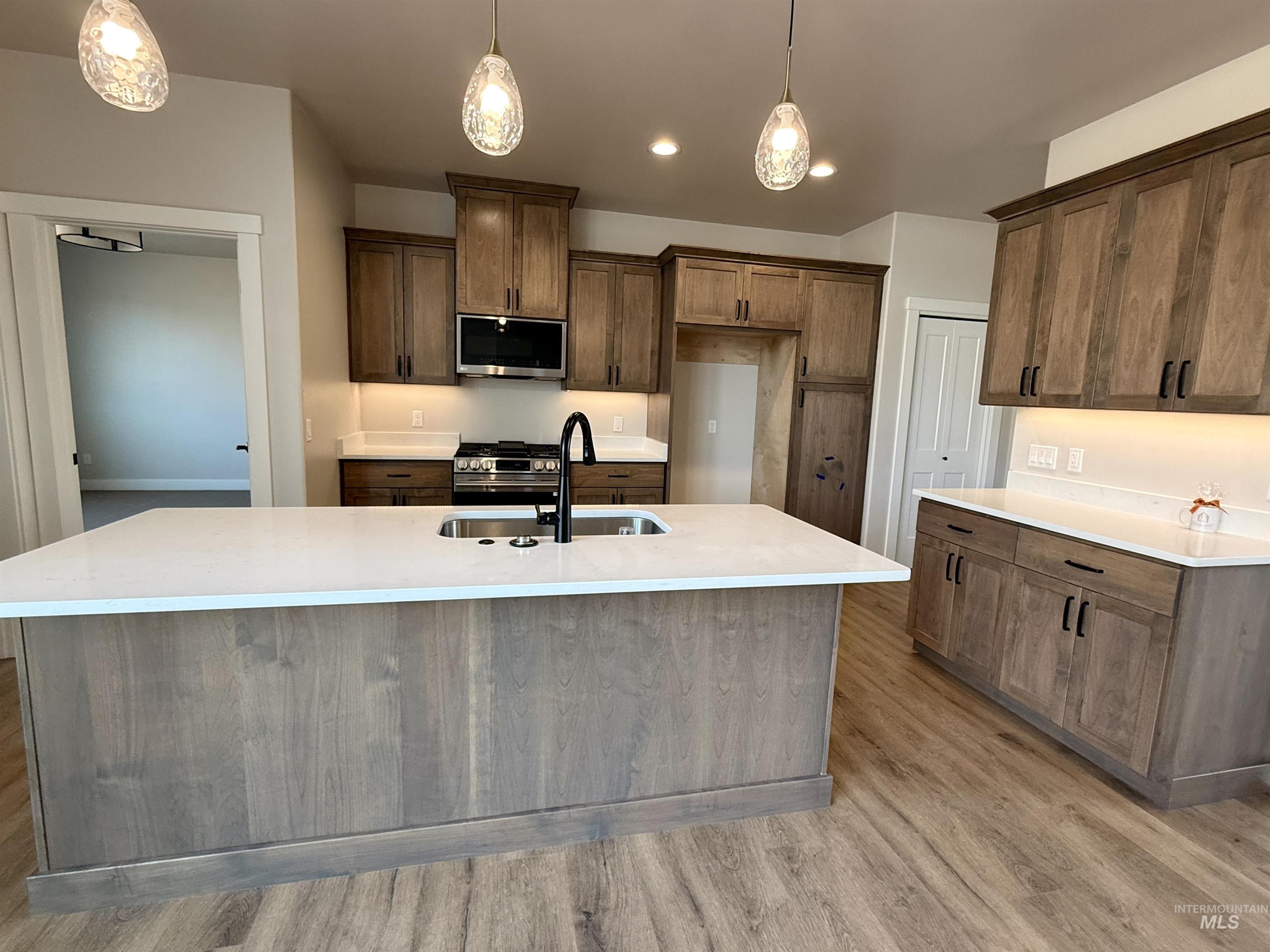 property viewer photo 6