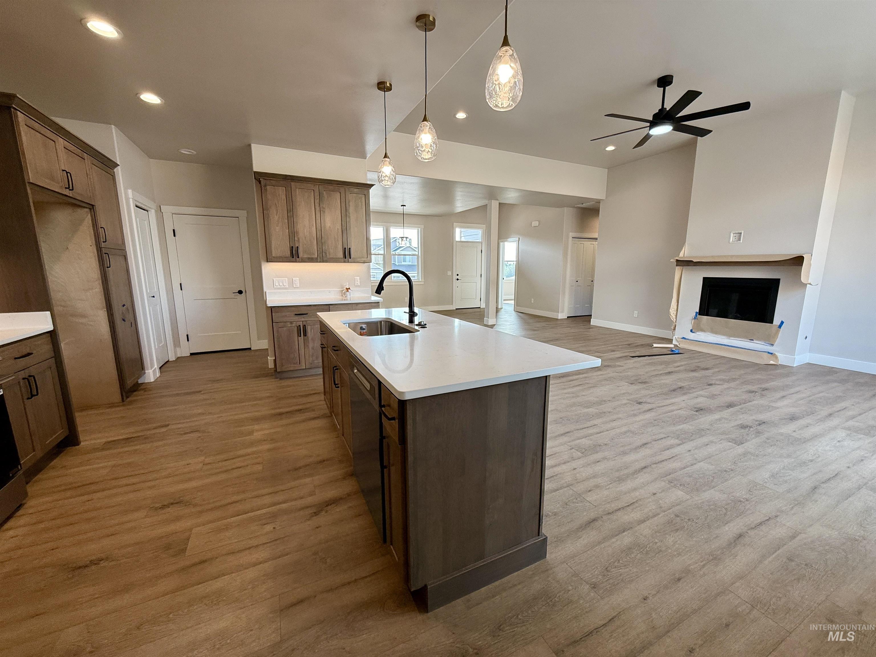 property viewer photo 9
