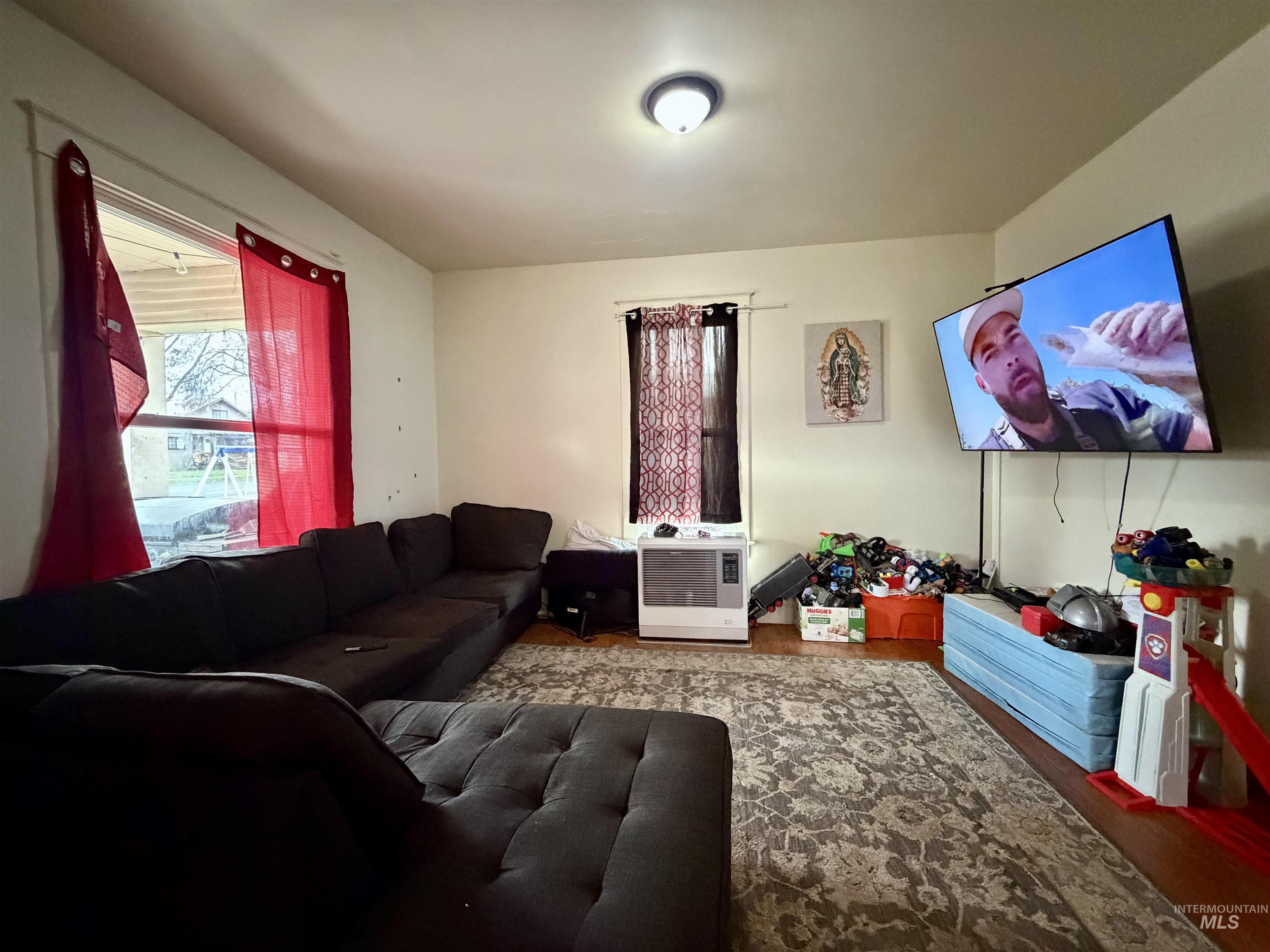 main property photo 6