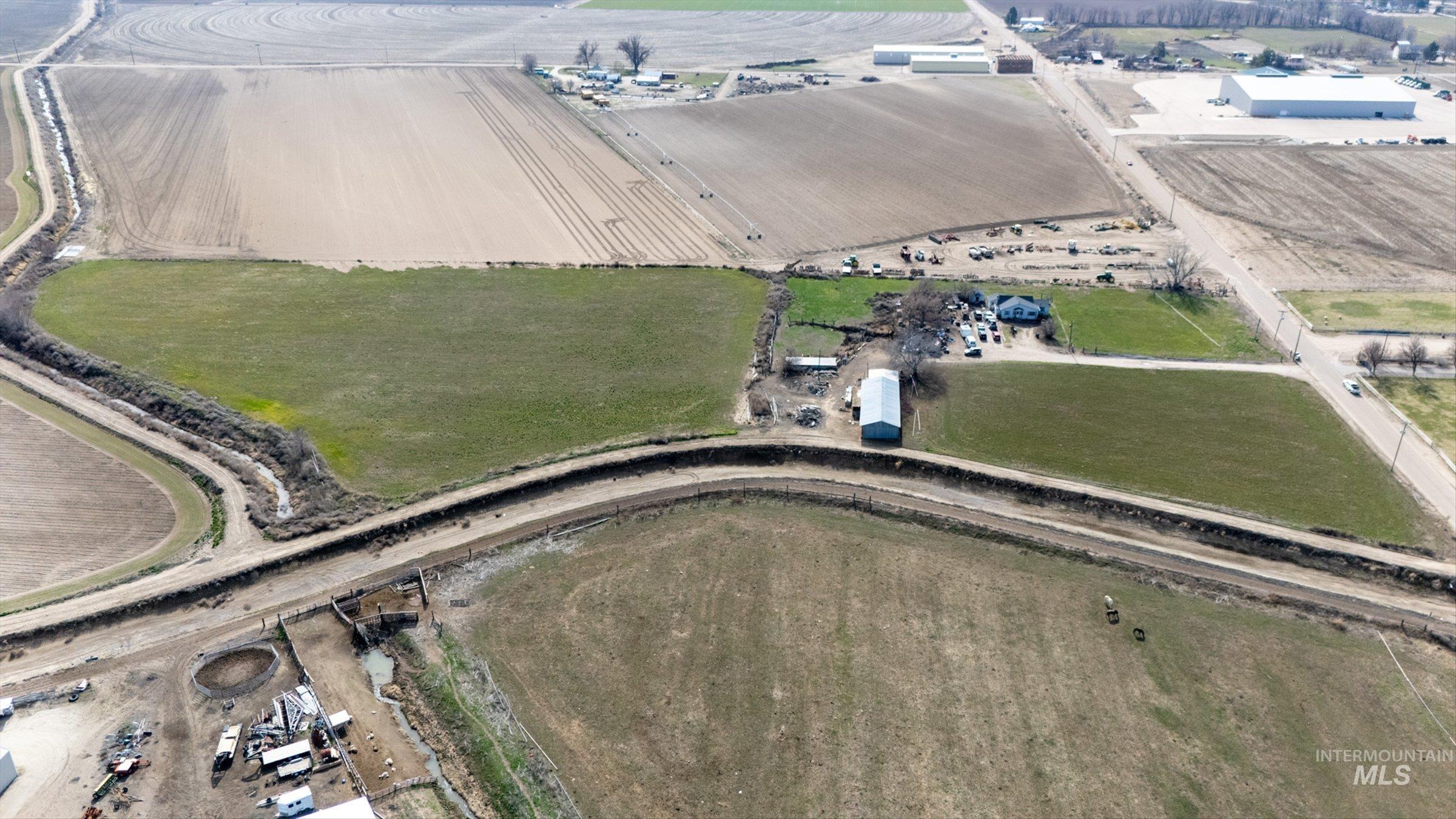main property photo 31