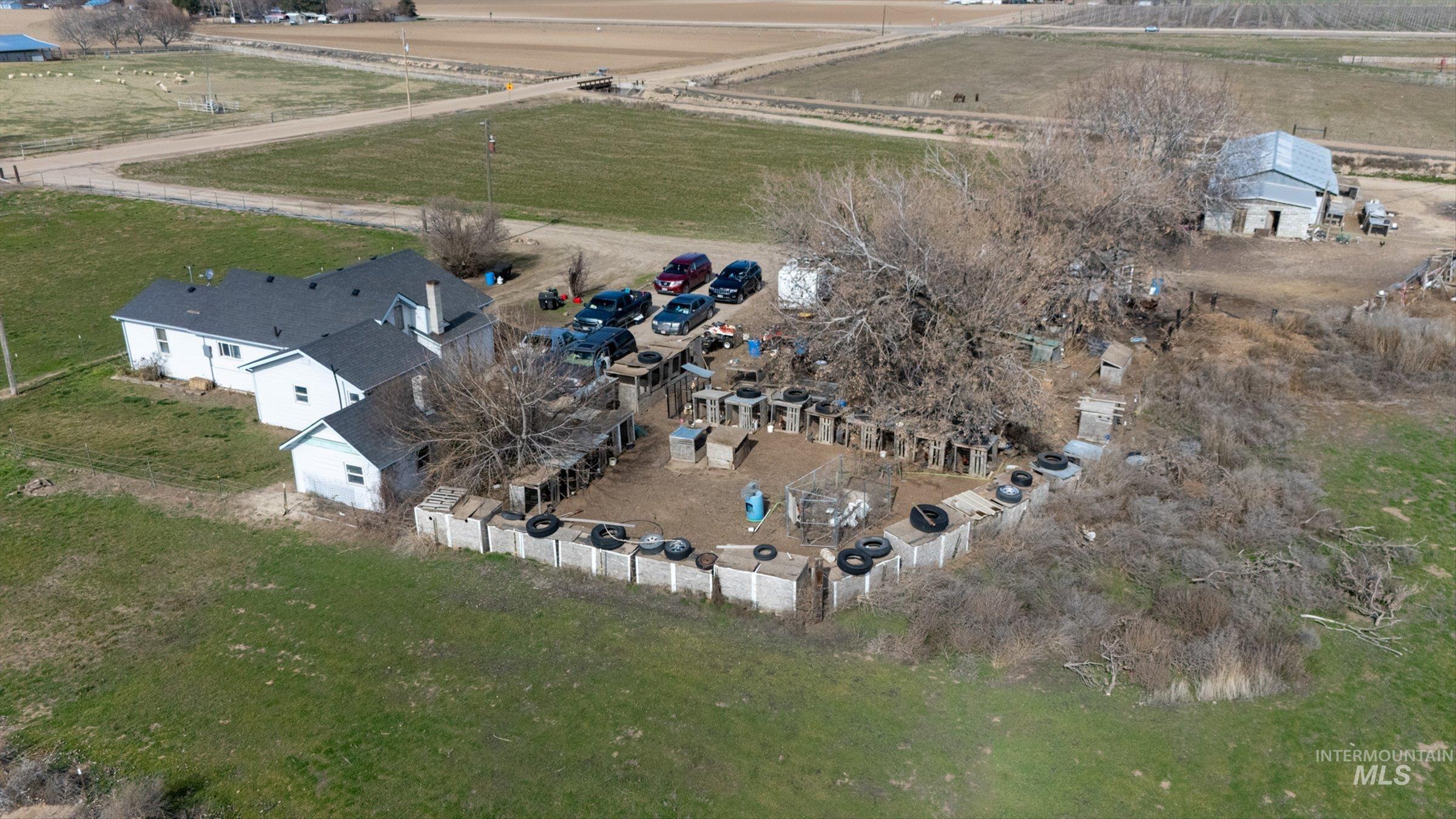 main property photo 35