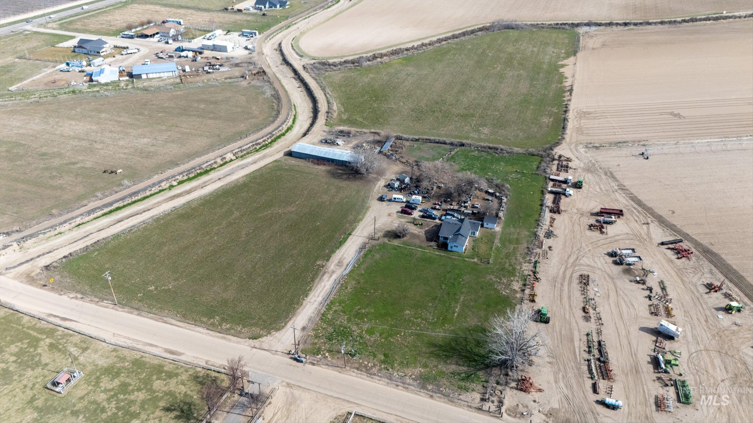 main property photo 46
