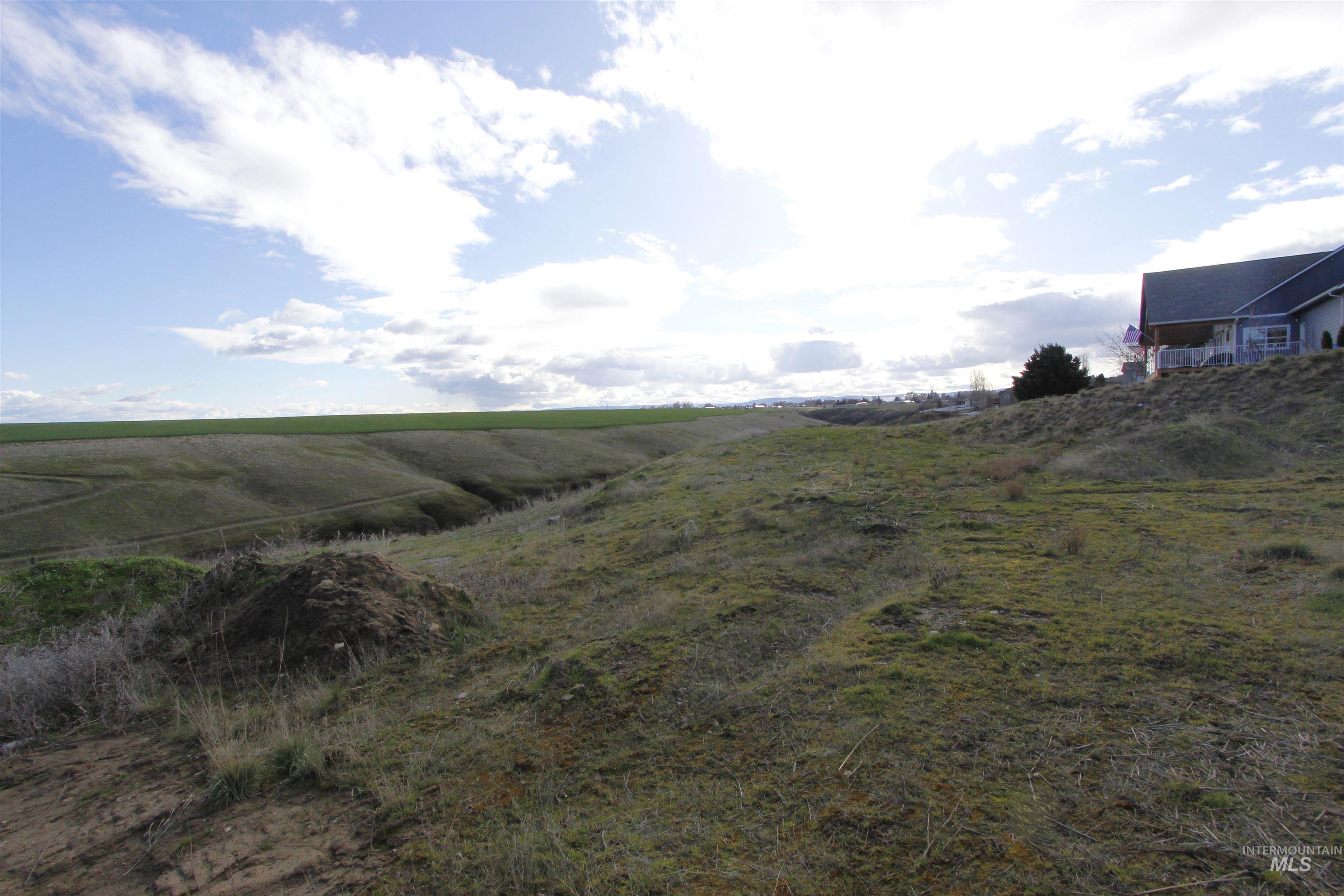 main property photo 6
