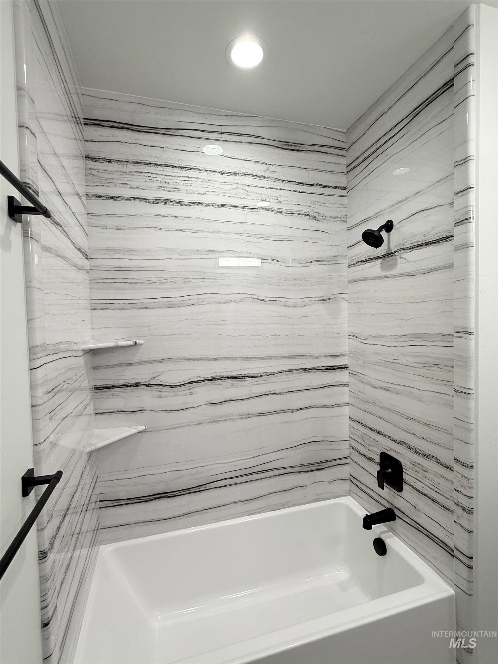 property viewer photo 10