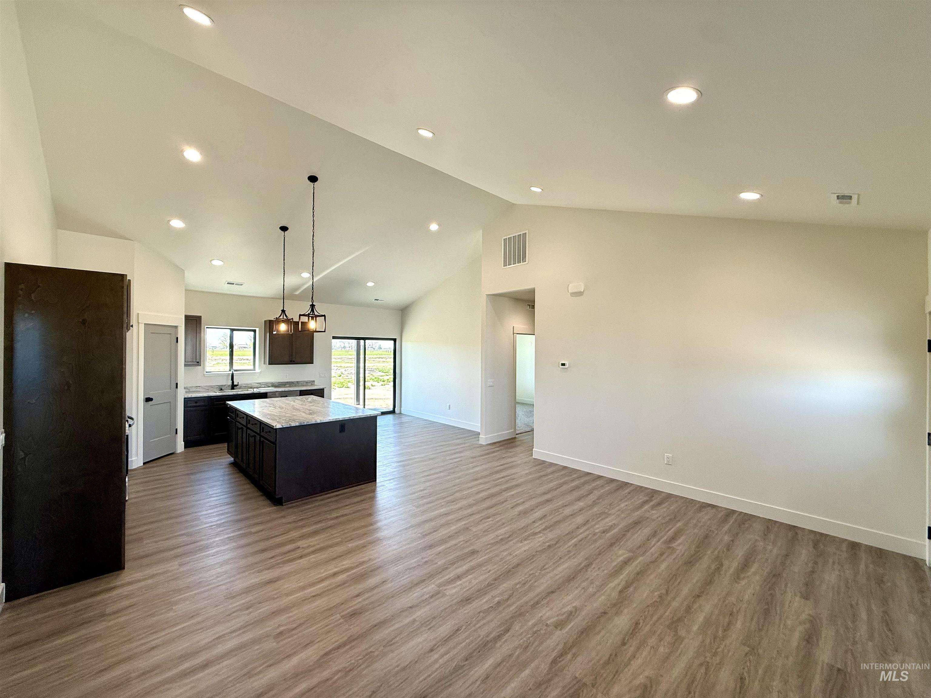 property viewer photo 2