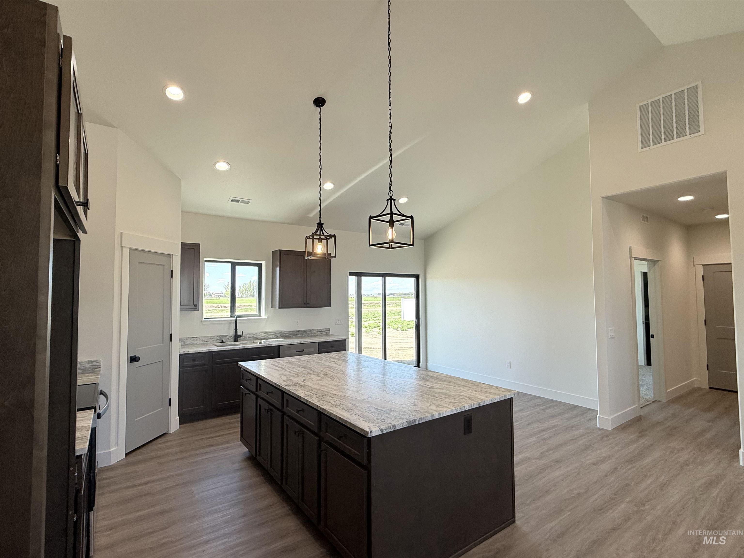property viewer photo 3