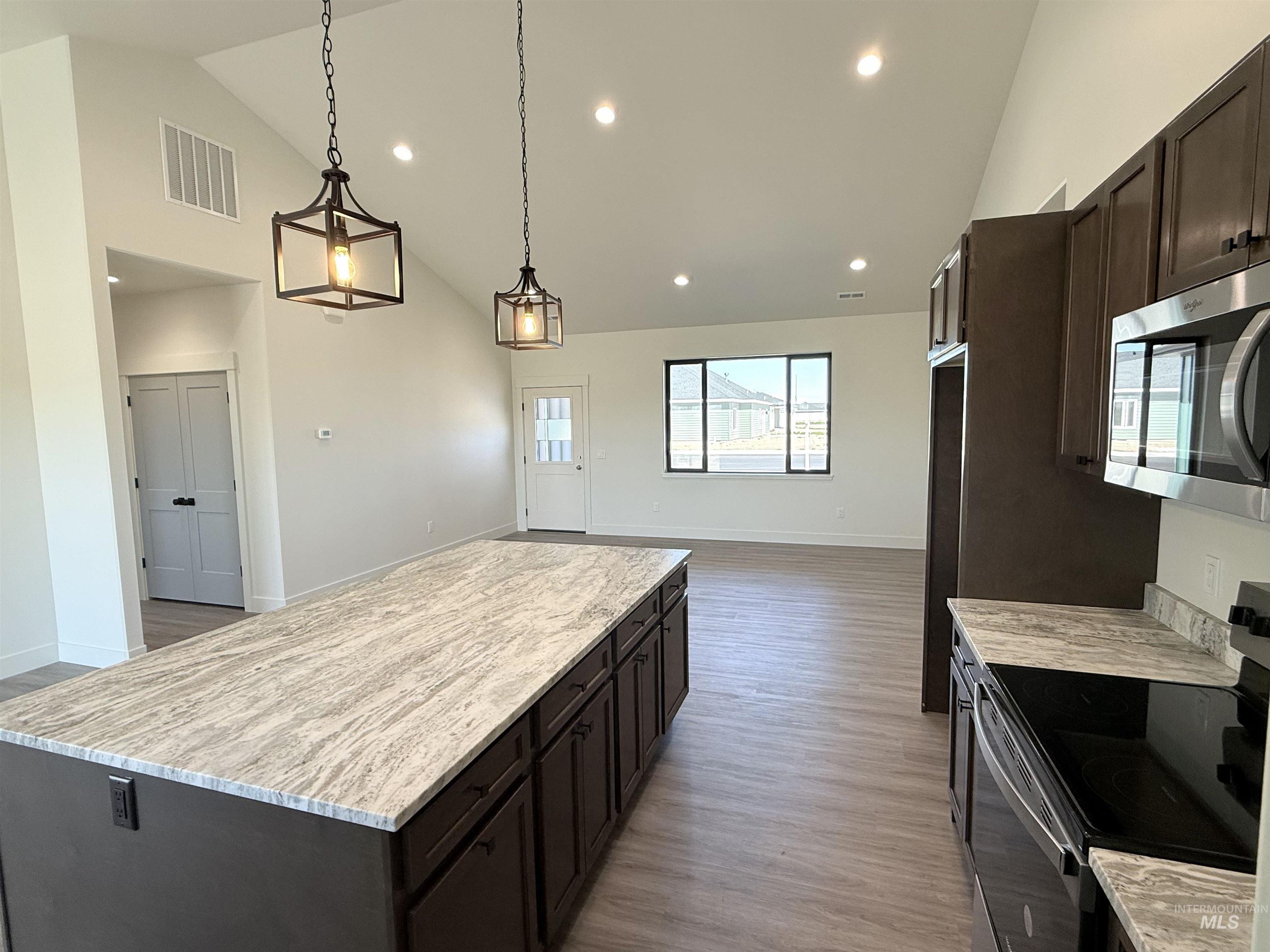 property viewer photo 4