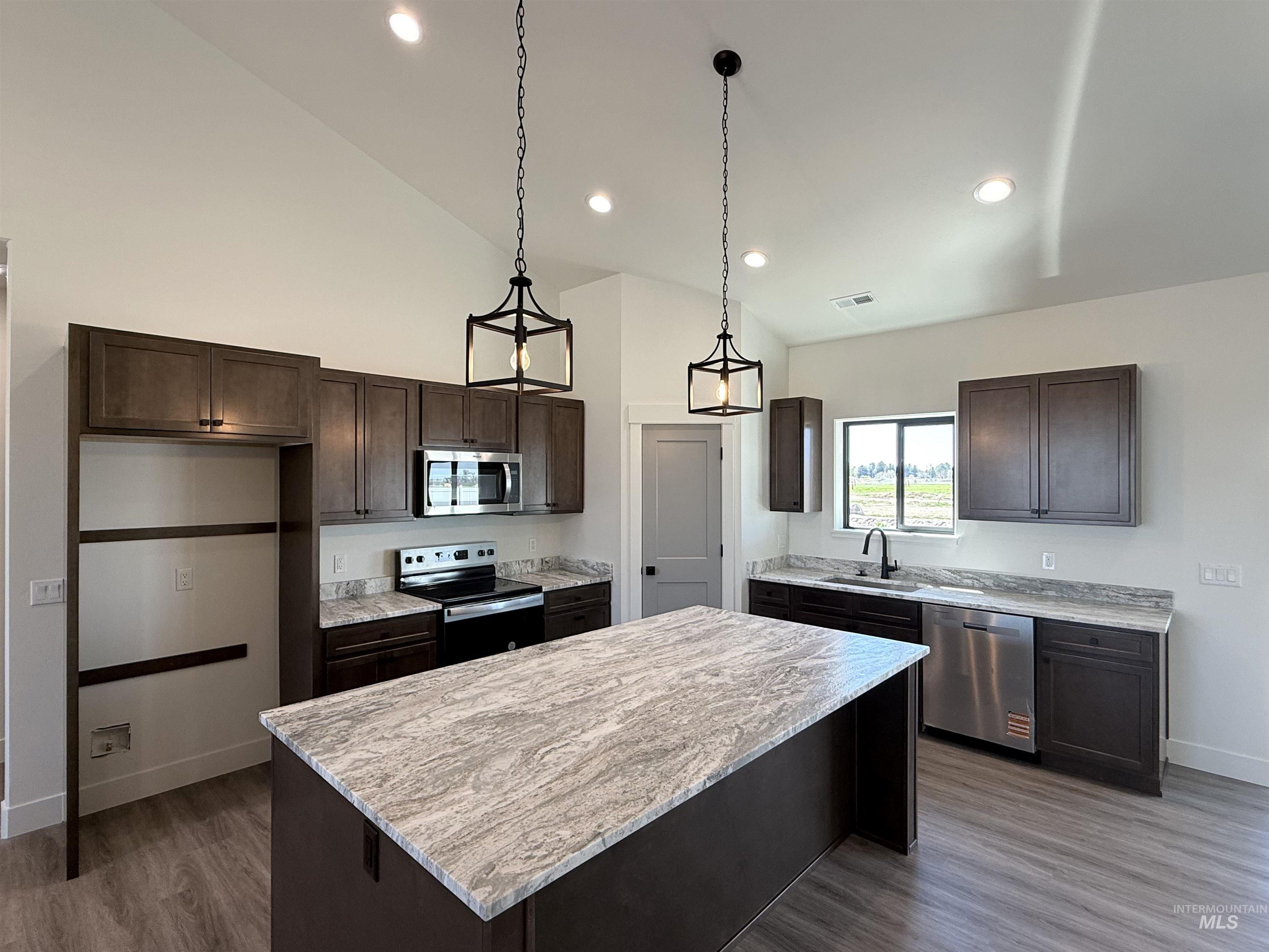 property viewer photo 5